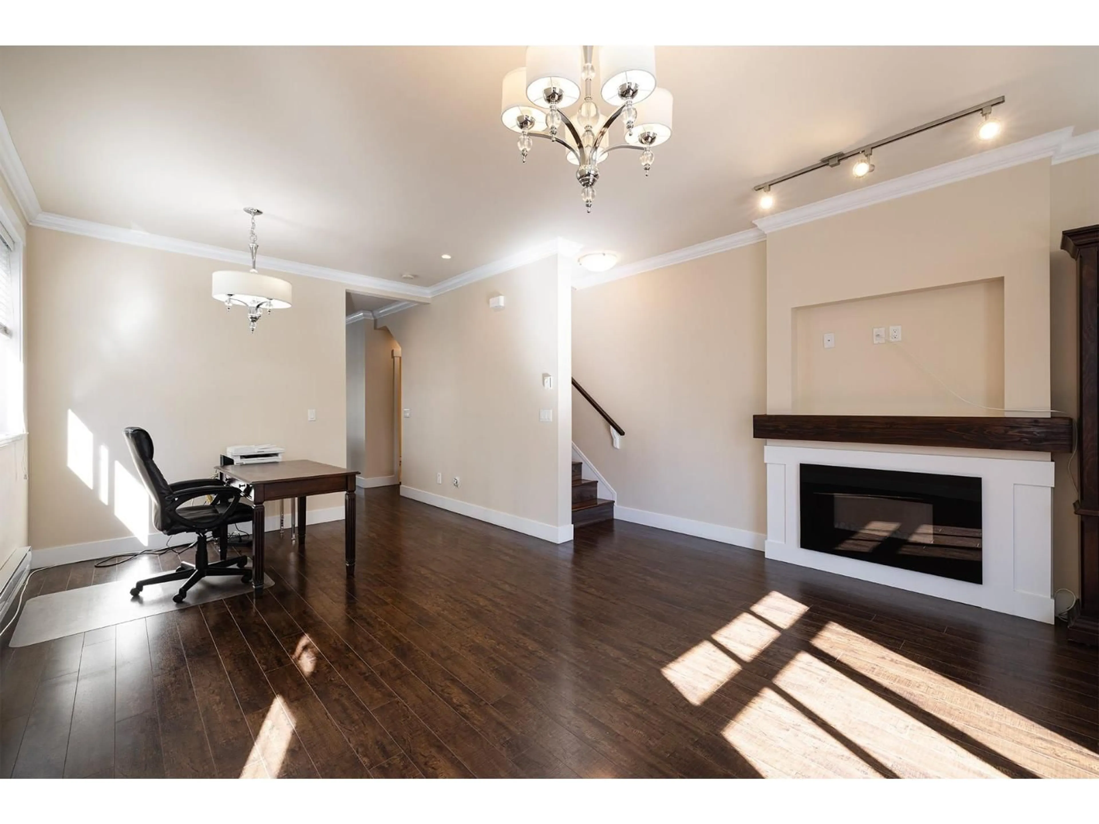 Unknown for 23 - 8433 164 STREET, Surrey British Columbia V4N1E1