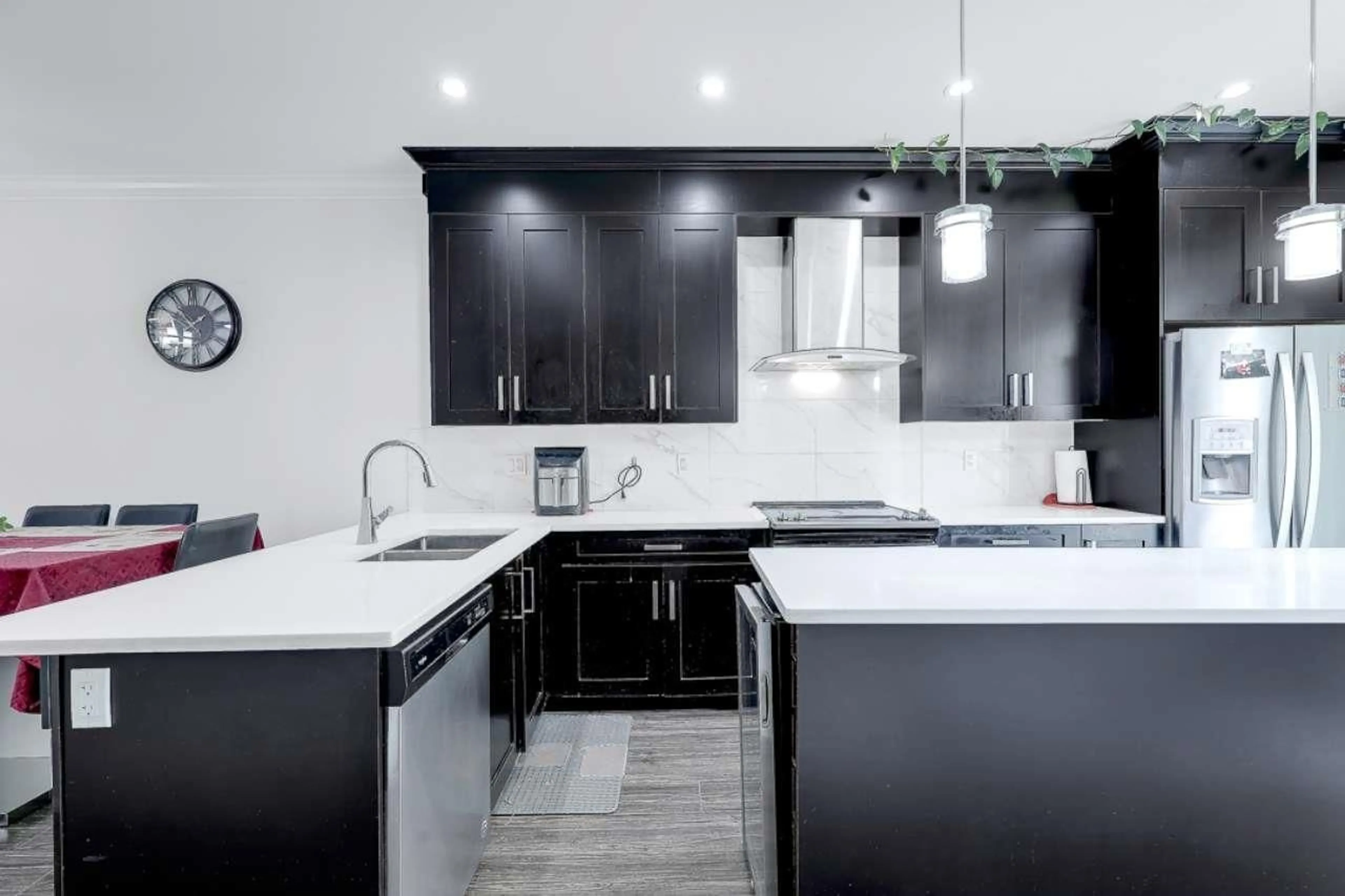 Contemporary kitchen, unknown for 121 - 13898 64 AVENUE, Surrey British Columbia V3W1L6