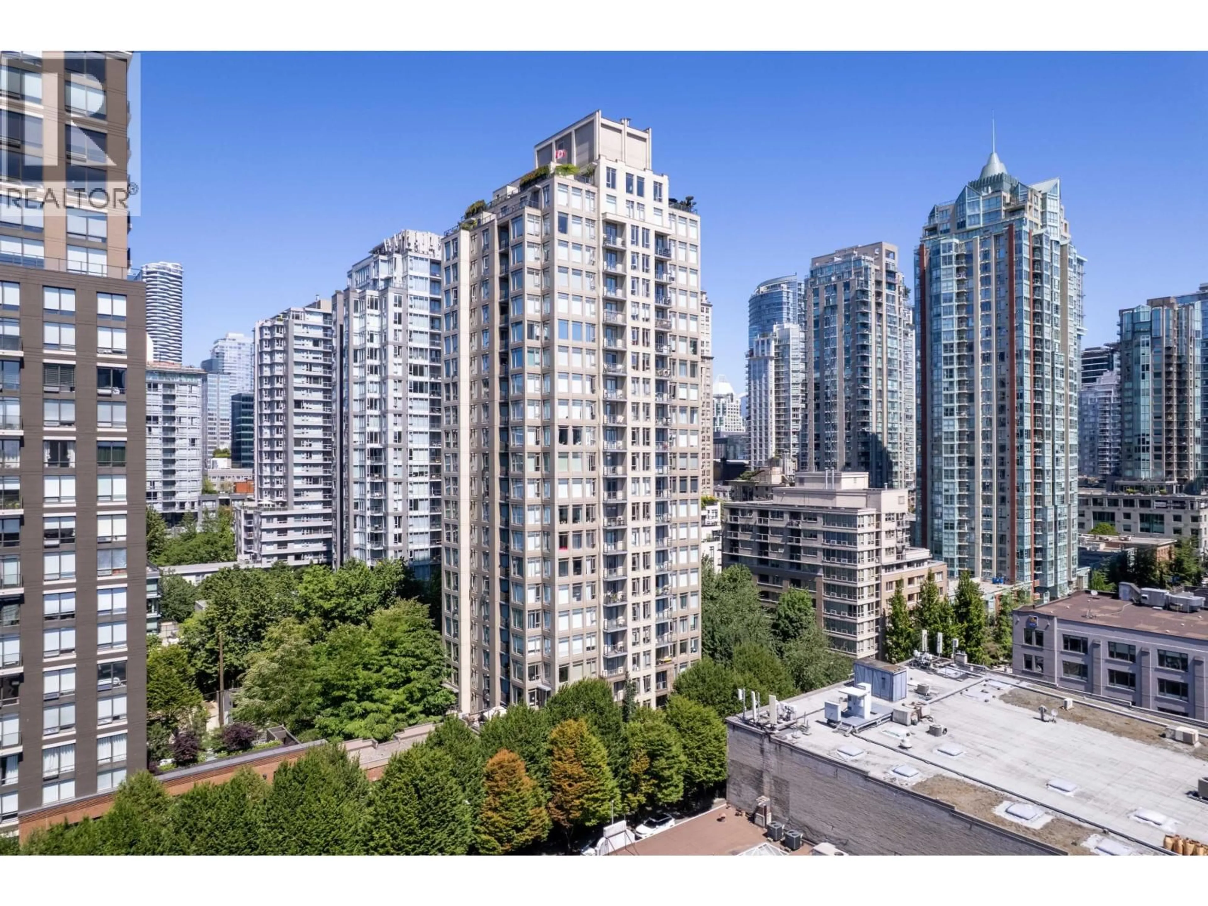 A pic from outside/outdoor area/front of a property/back of a property/a pic from drone, city buildings view from balcony for 1001 HOMER STREET, Vancouver British Columbia V6B1M9