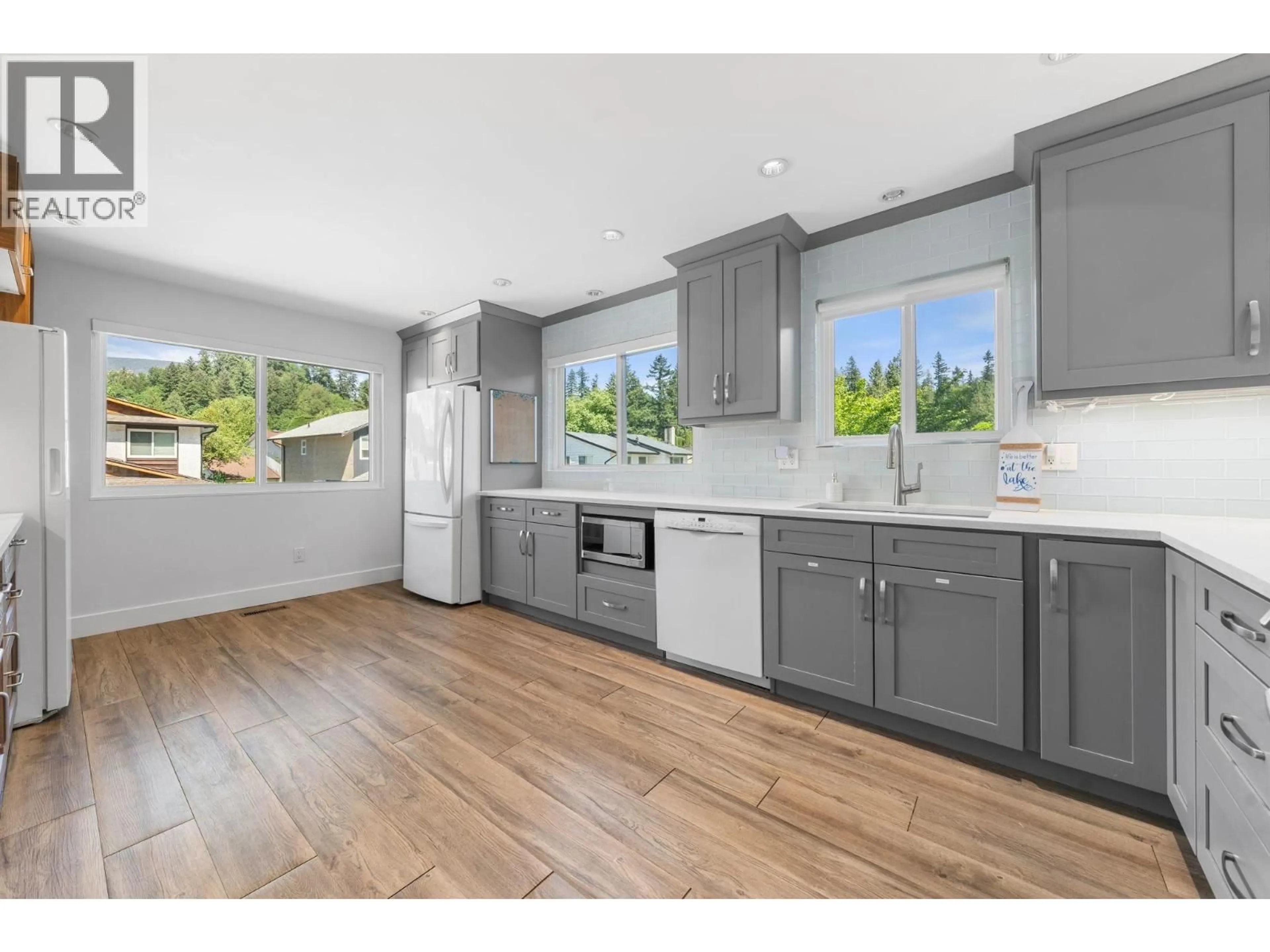 Open concept kitchen, unknown for 1231 RIVER DRIVE, Coquitlam British Columbia V3E1N7