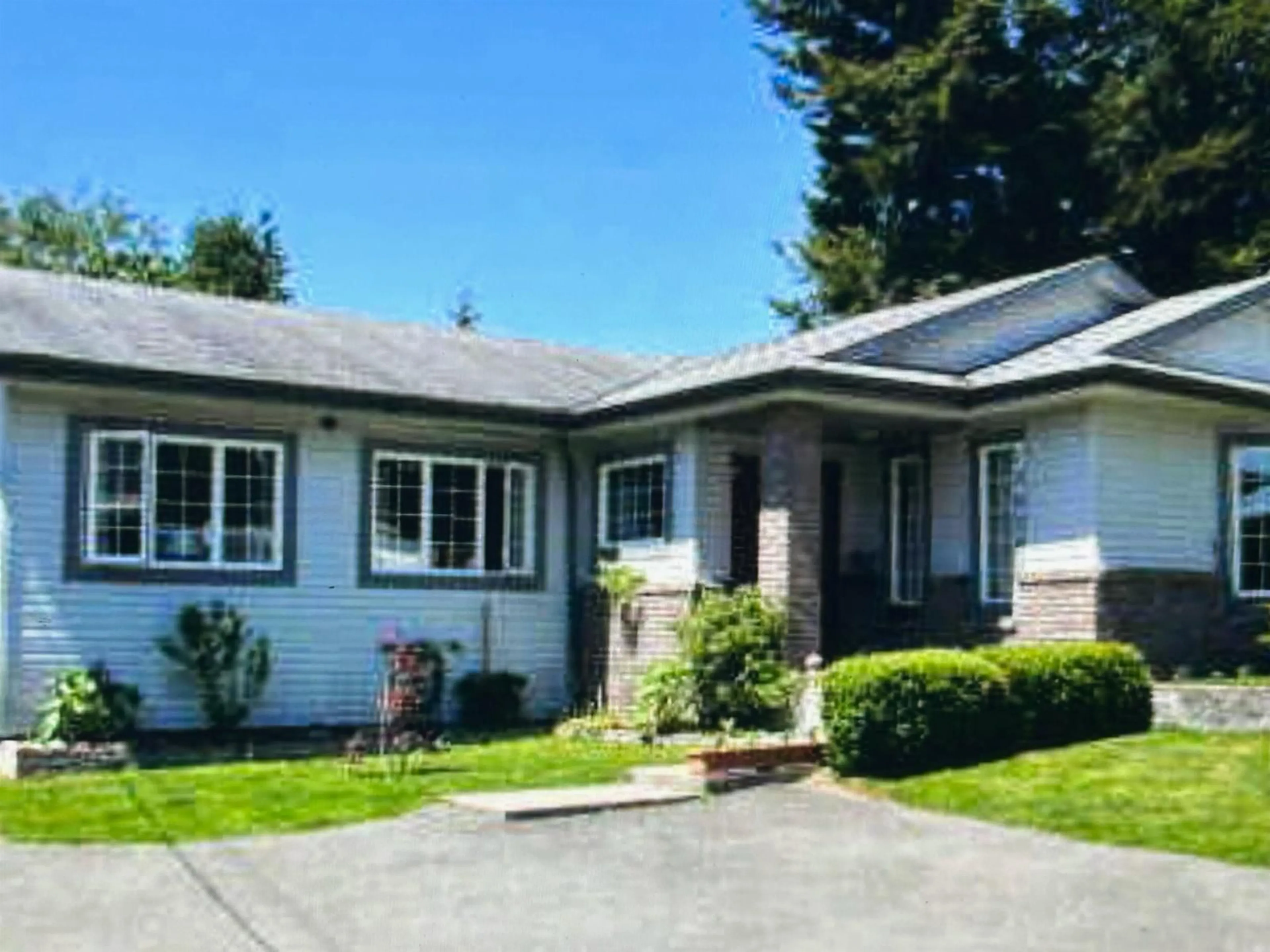 Home with vinyl exterior material, street for 7597 WREN STREET, Mission British Columbia V2V3C2