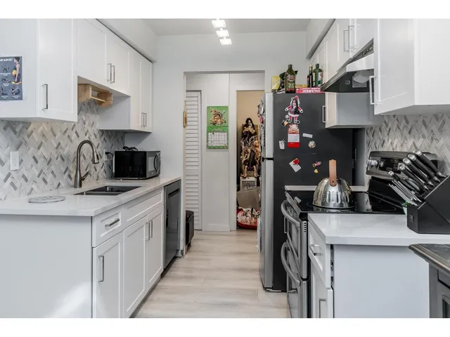 307 - 15268 100 AVENUE, Surrey 5