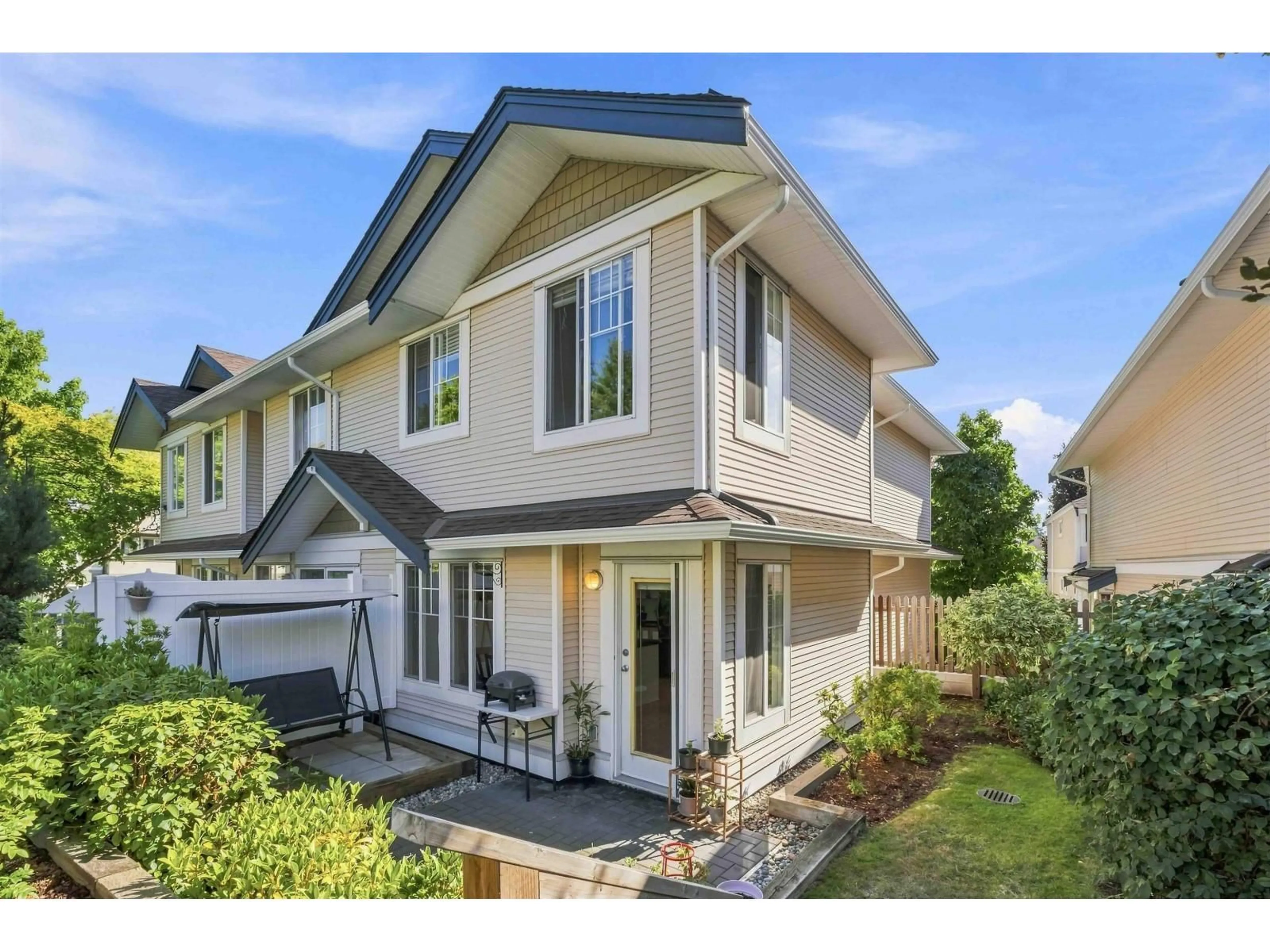 Home with vinyl exterior material, street for 16 - 6533 121 STREET, Surrey British Columbia V3W1M5