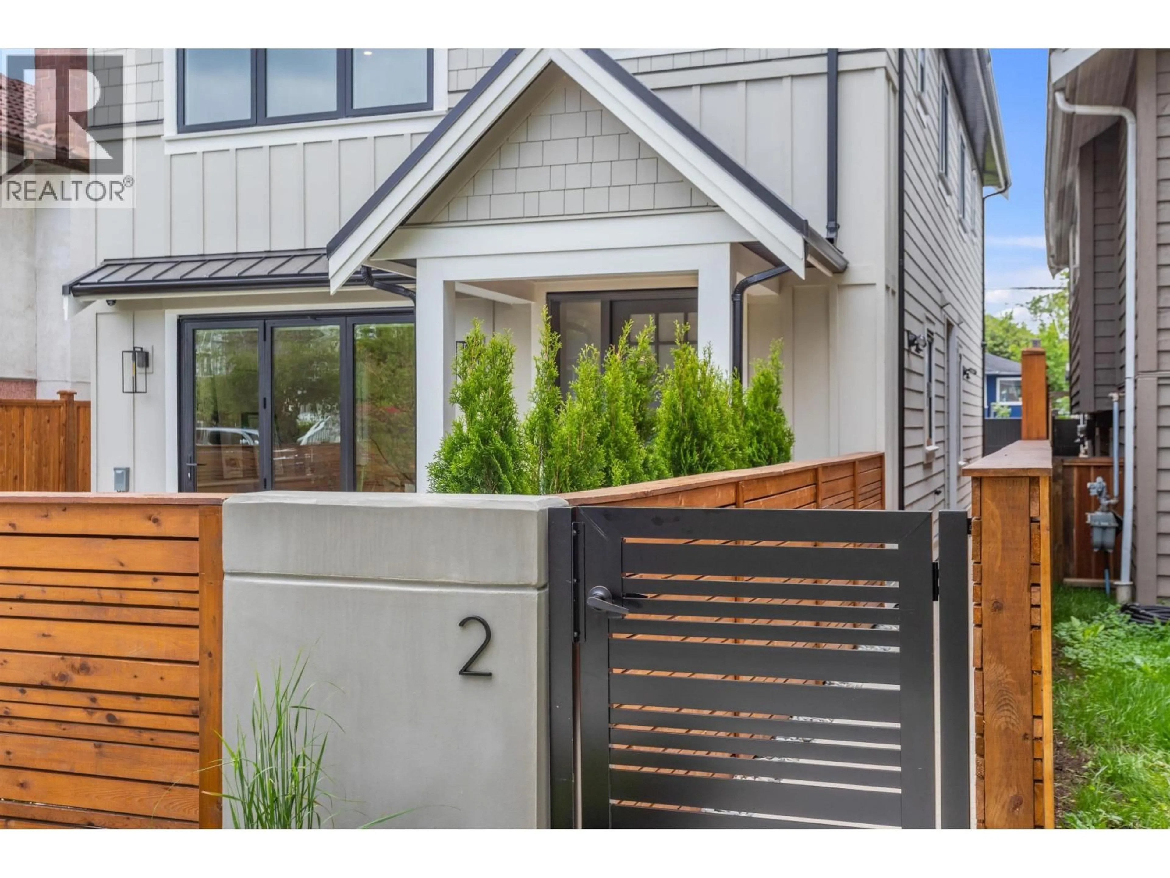 Unknown for 2 - 2258 NAPIER STREET, Vancouver British Columbia V5L2P2
