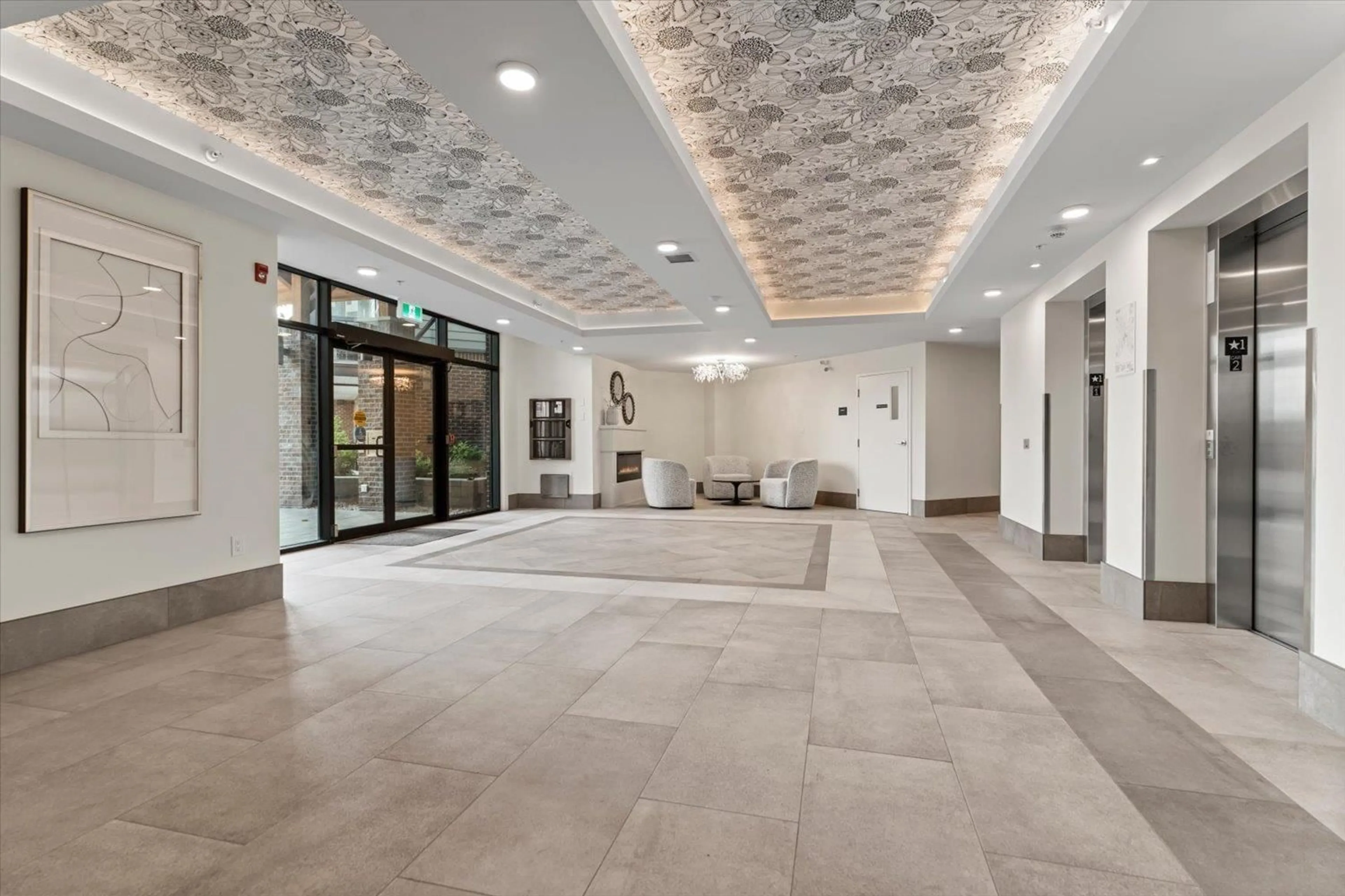 Lobby for 125 - 8497 YOUNG ROAD, Chilliwack British Columbia V2P4P2