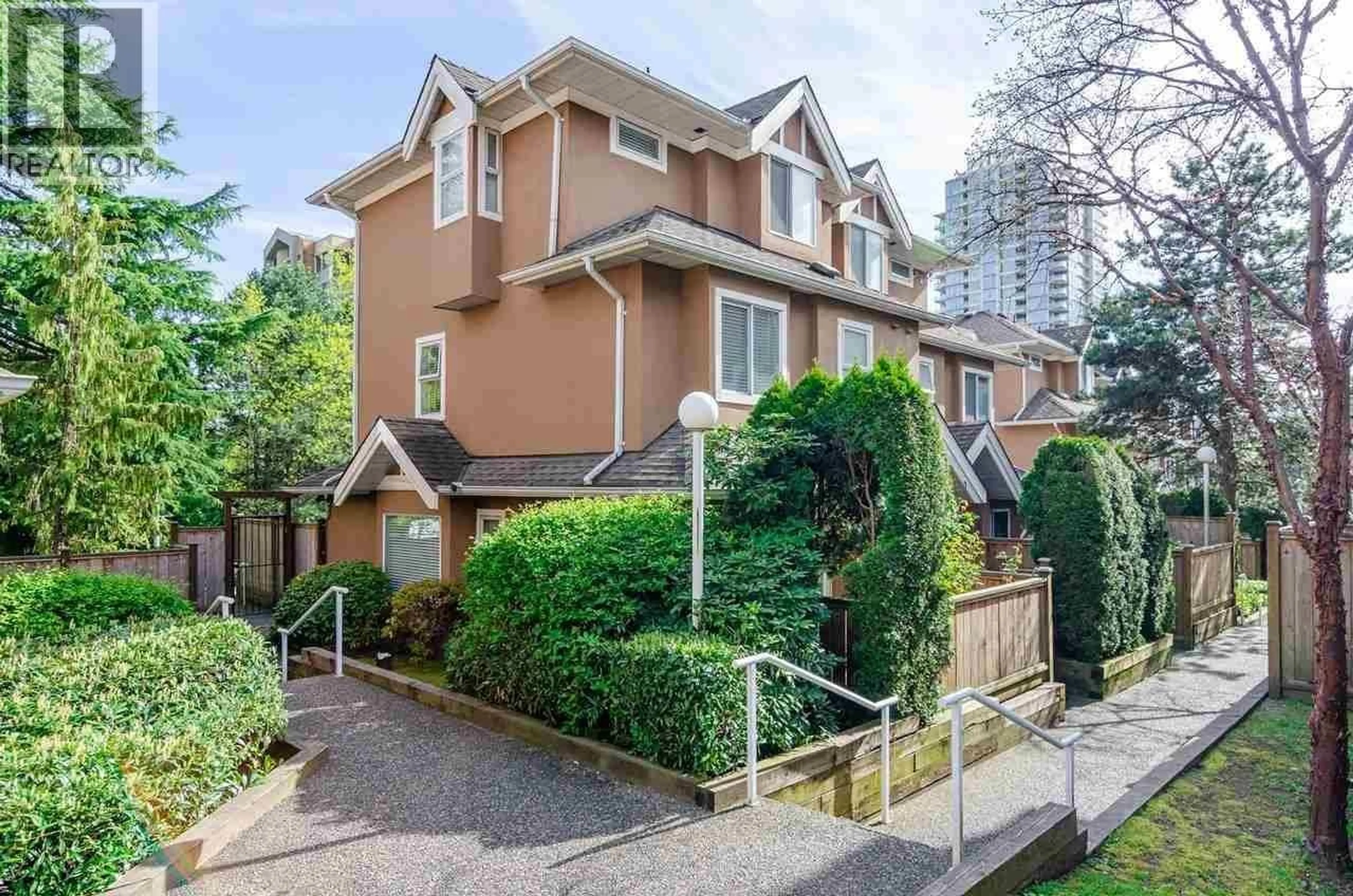 Unknown for 6 - 7488 SALISBURY AVENUE, Burnaby British Columbia V5E3A3