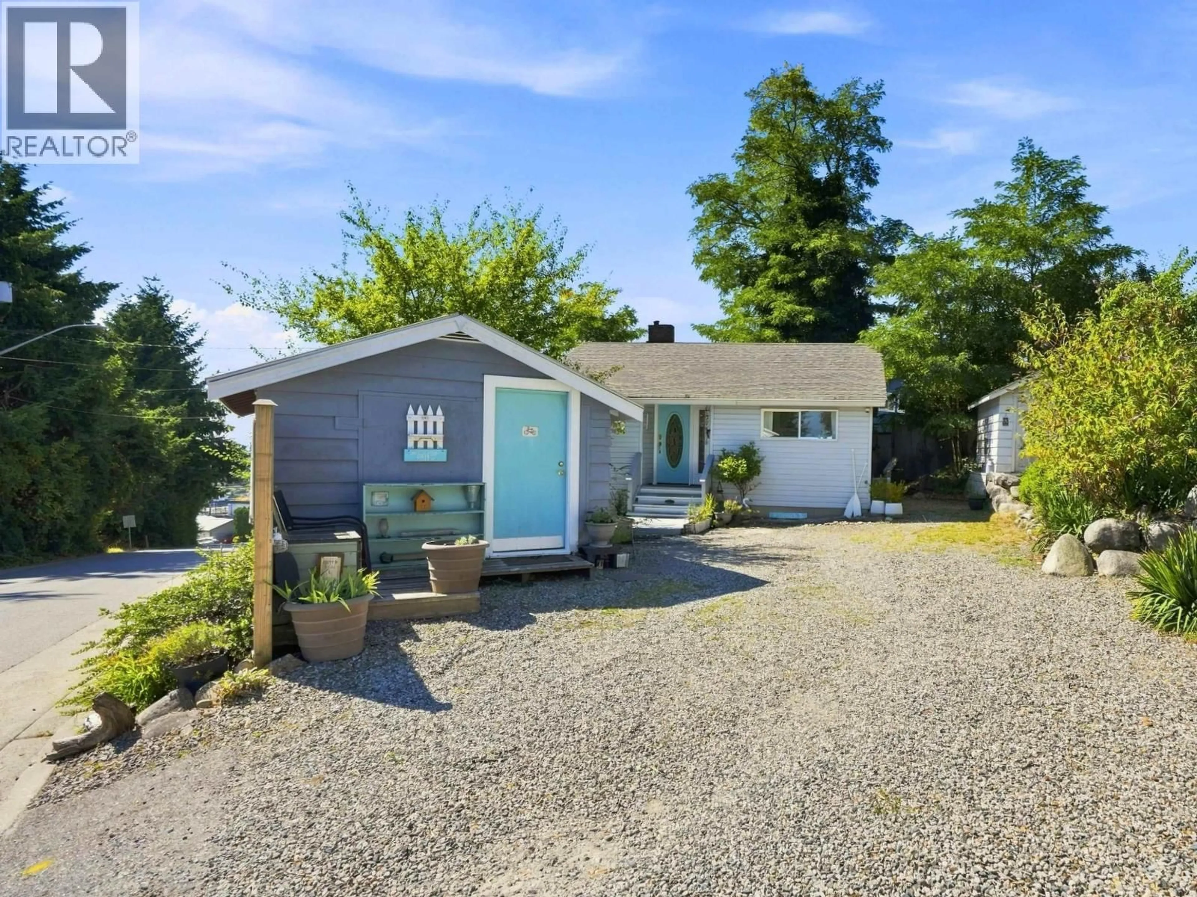 Unknown for 557 NORTH FLETCHER ROAD, Gibsons British Columbia V0N1V9