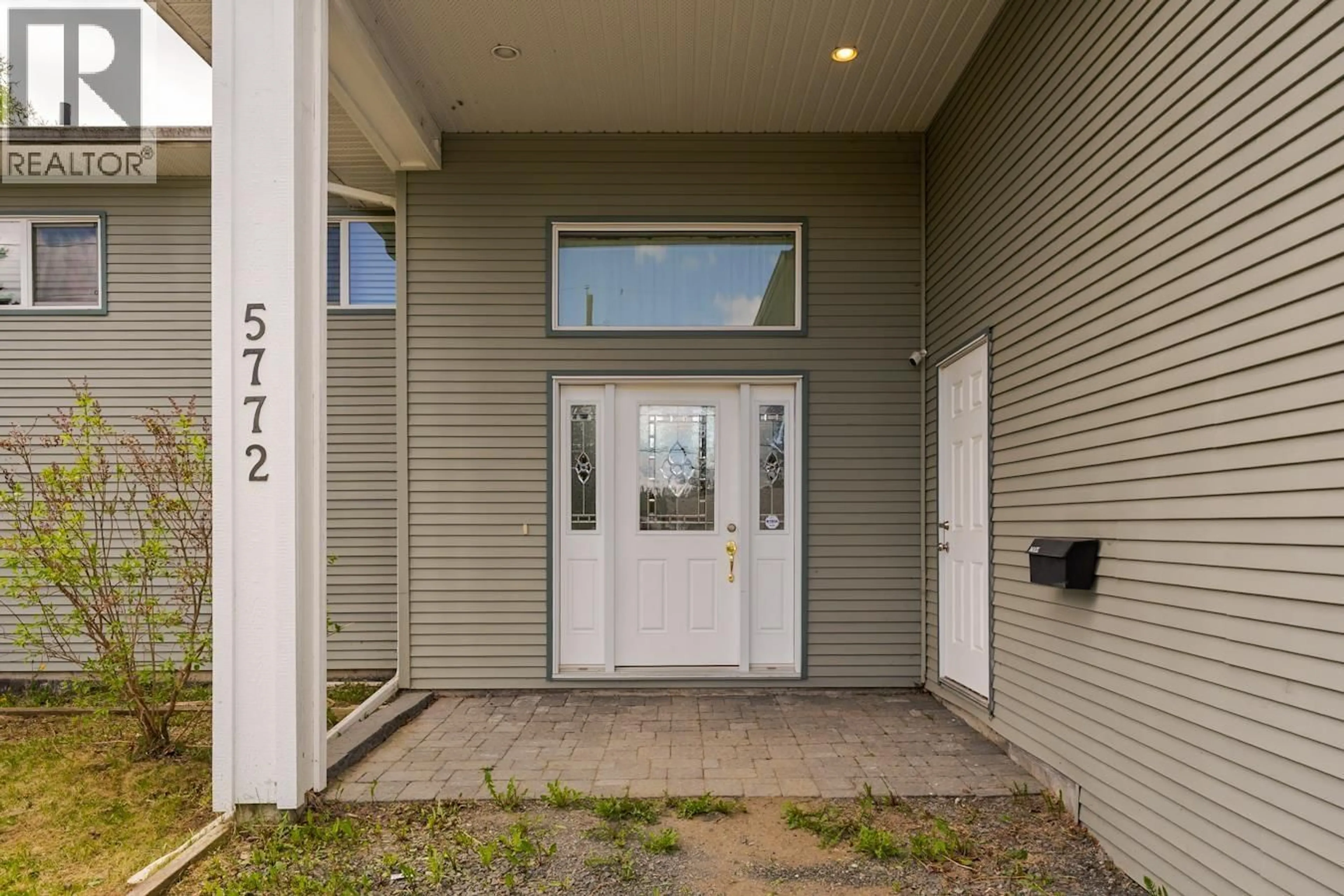 Indoor entryway for 5772 HEYER ROAD, Prince George British Columbia V2N6J4