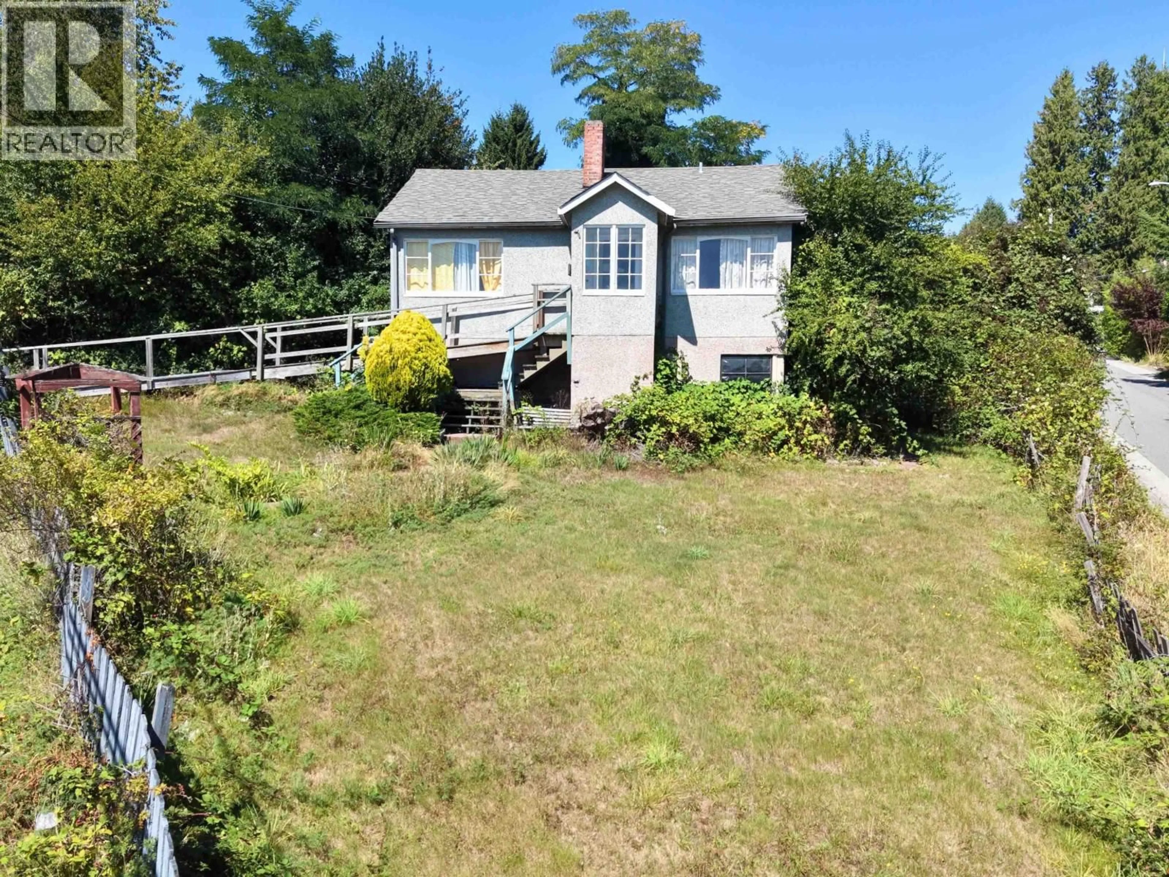 A pic from outside/outdoor area/front of a property/back of a property/a pic from drone, unknown for 547 FLETCHER ROAD, Gibsons British Columbia V0N1V0
