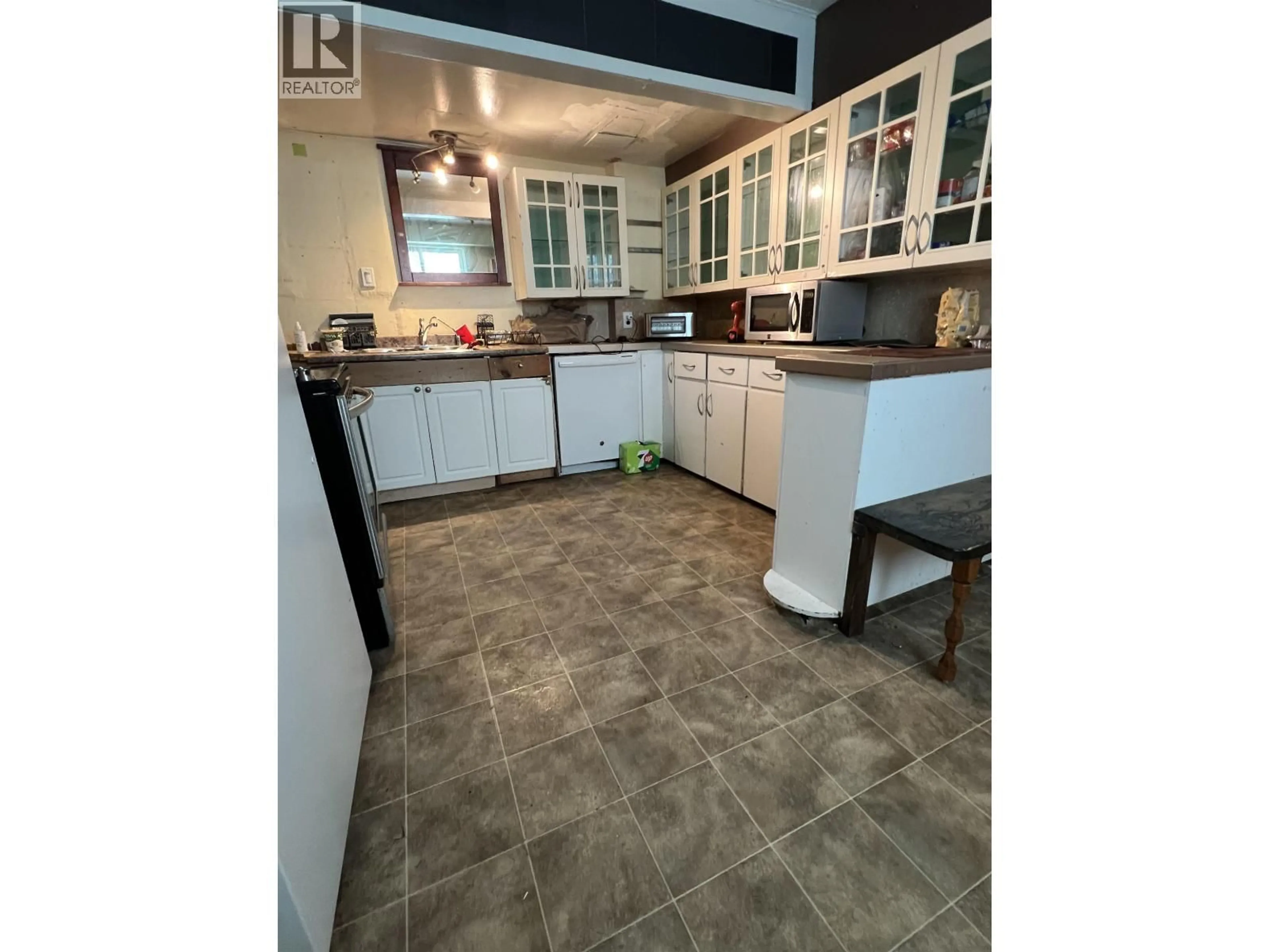 Open concept kitchen, ceramic/tile floor for 4711 GOTHARD STREET, Vancouver British Columbia V5R3L1