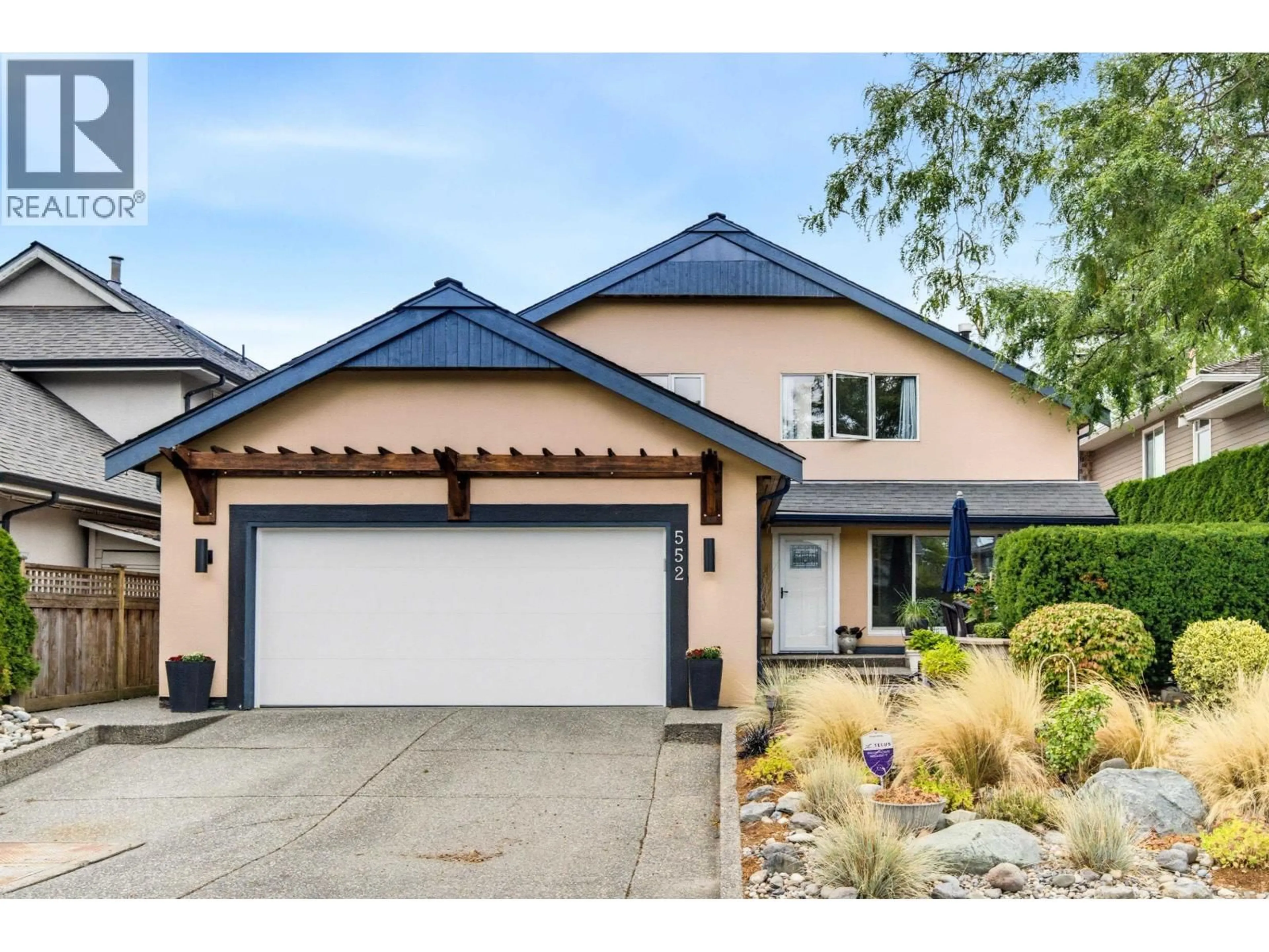 Home with vinyl exterior material, street for 552 SEASHELL DRIVE, Delta British Columbia V4L2K8