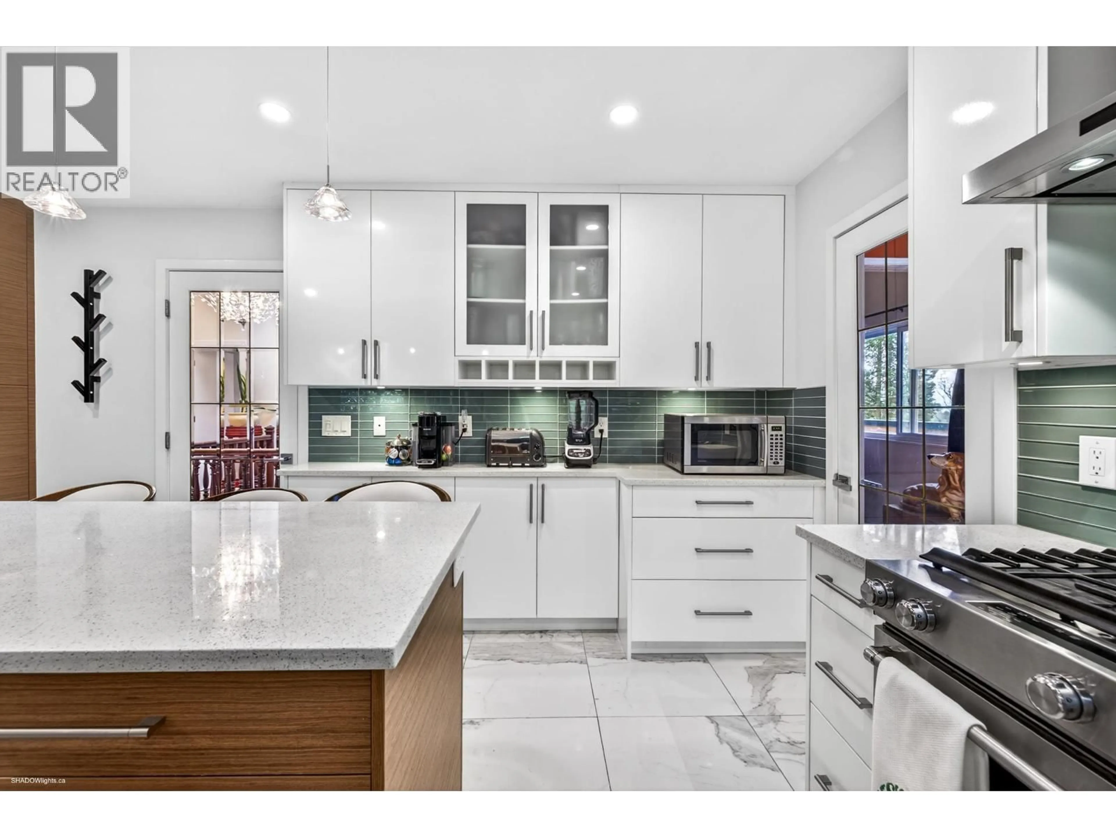 Contemporary kitchen, ceramic/tile floor for 6858 PATTERSON AVENUE, Burnaby British Columbia V5J3N6