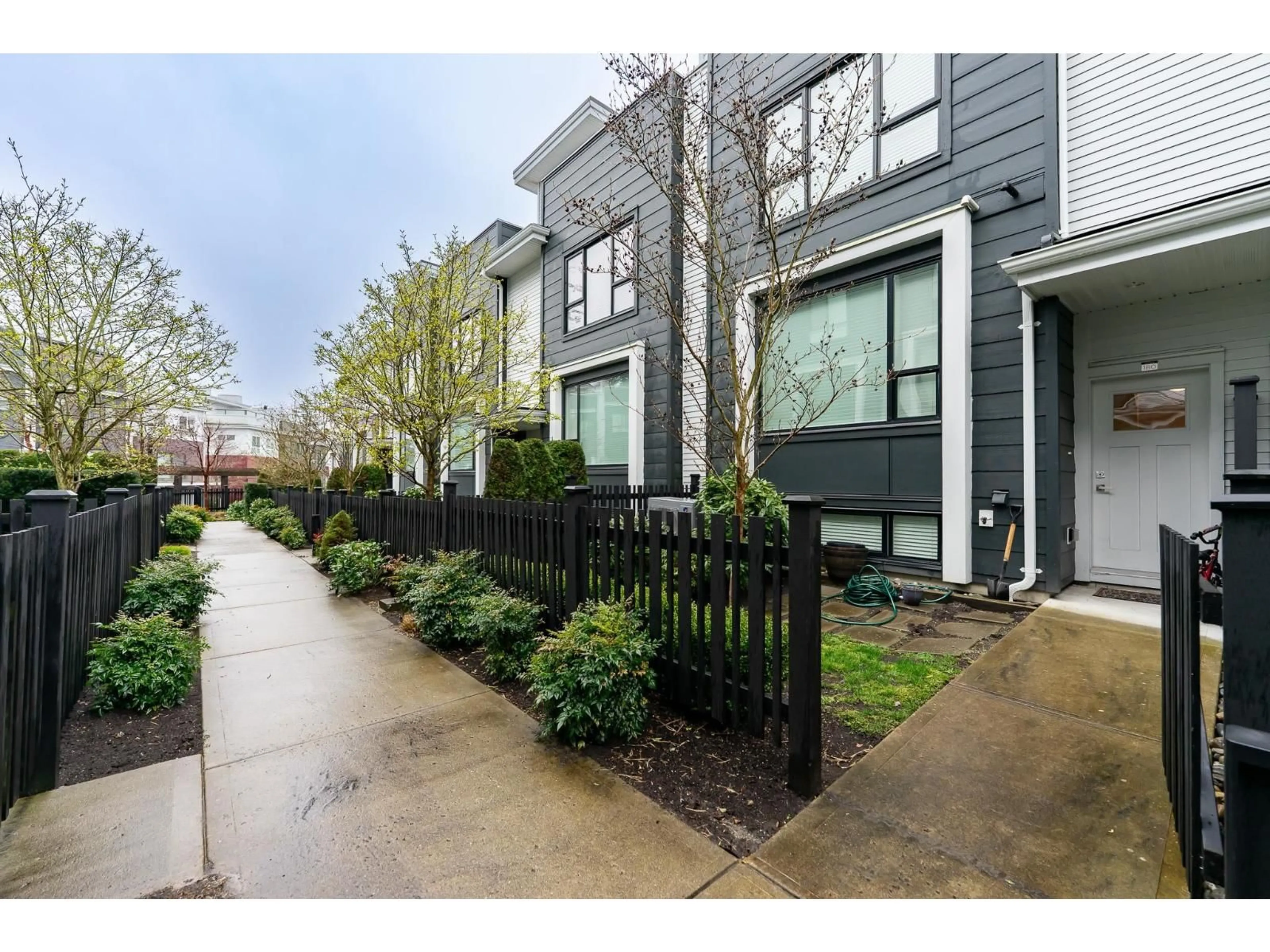 Unknown for 180 - 2277 OAK MEADOWS DRIVE, Surrey British Columbia V3Z0W6
