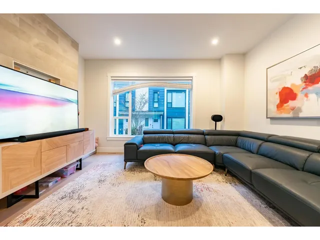 180 - 2277 OAK MEADOWS DRIVE, Surrey 2