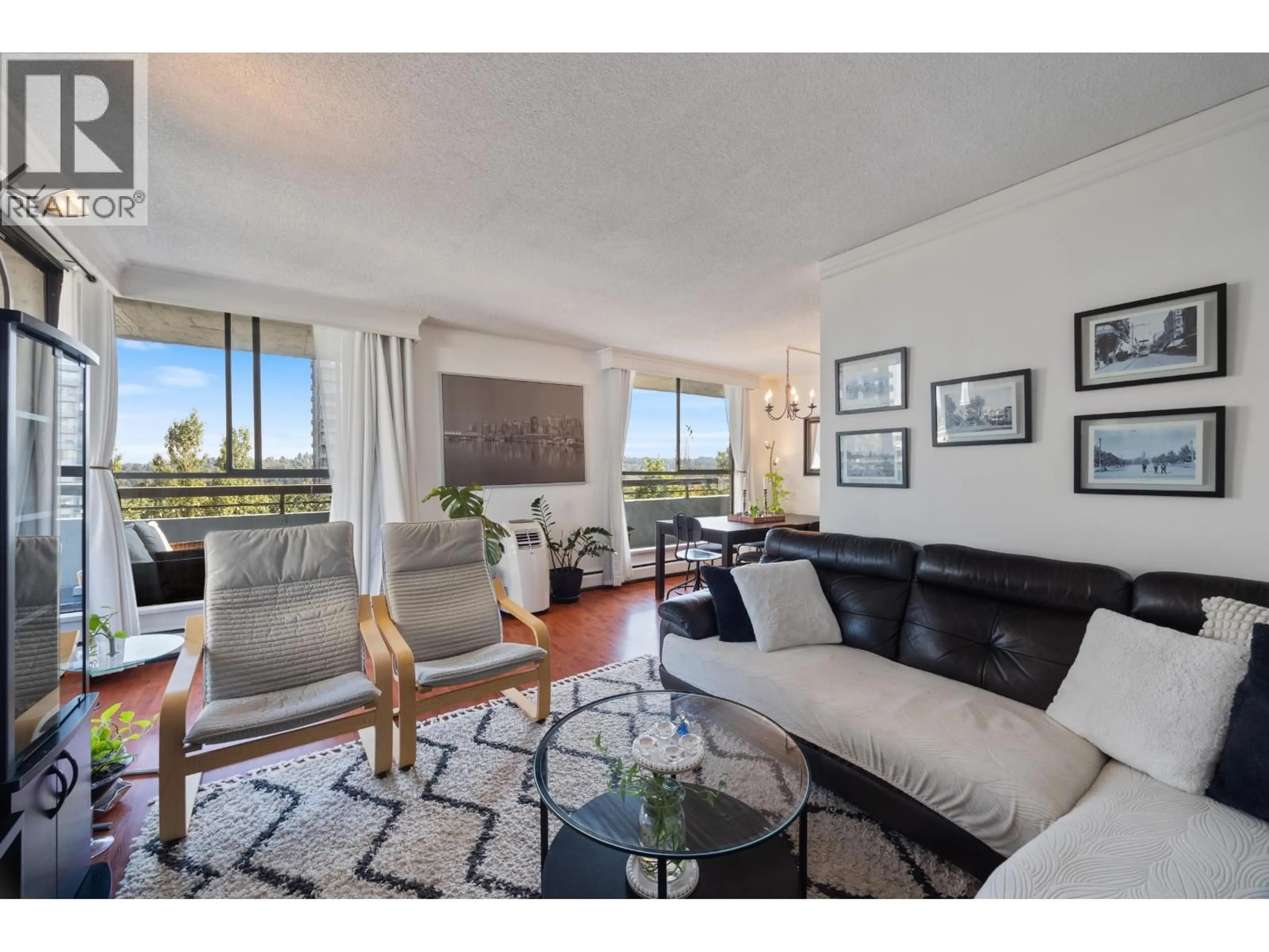 Living room with furniture, unknown for 1003 - 3737 BARTLETT COURT, Burnaby British Columbia V3J7E3