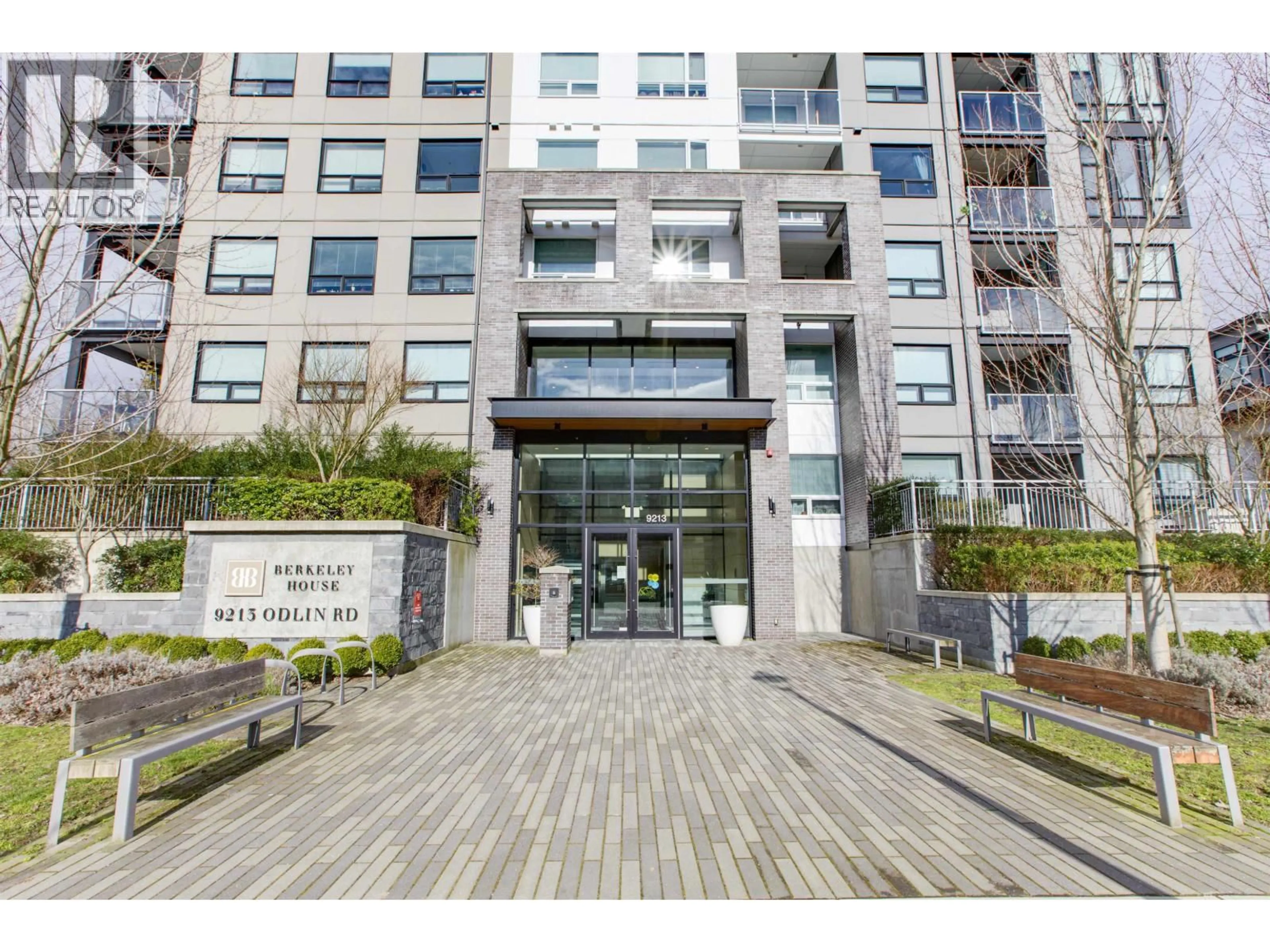 Indoor foyer for 422 - 9213 ODLIN ROAD, Richmond British Columbia V6X0V5
