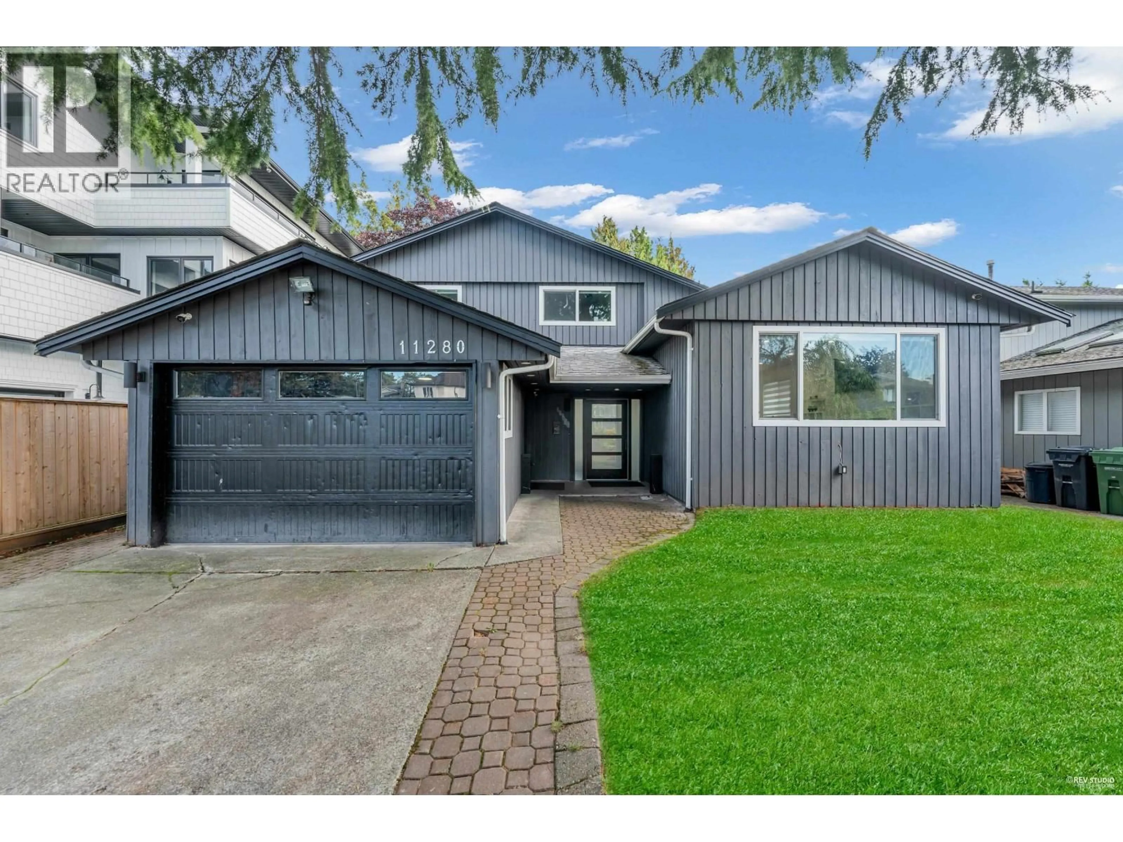 Home with vinyl exterior material, street for 11280 CARAVEL COURT, Richmond British Columbia V7E4L2