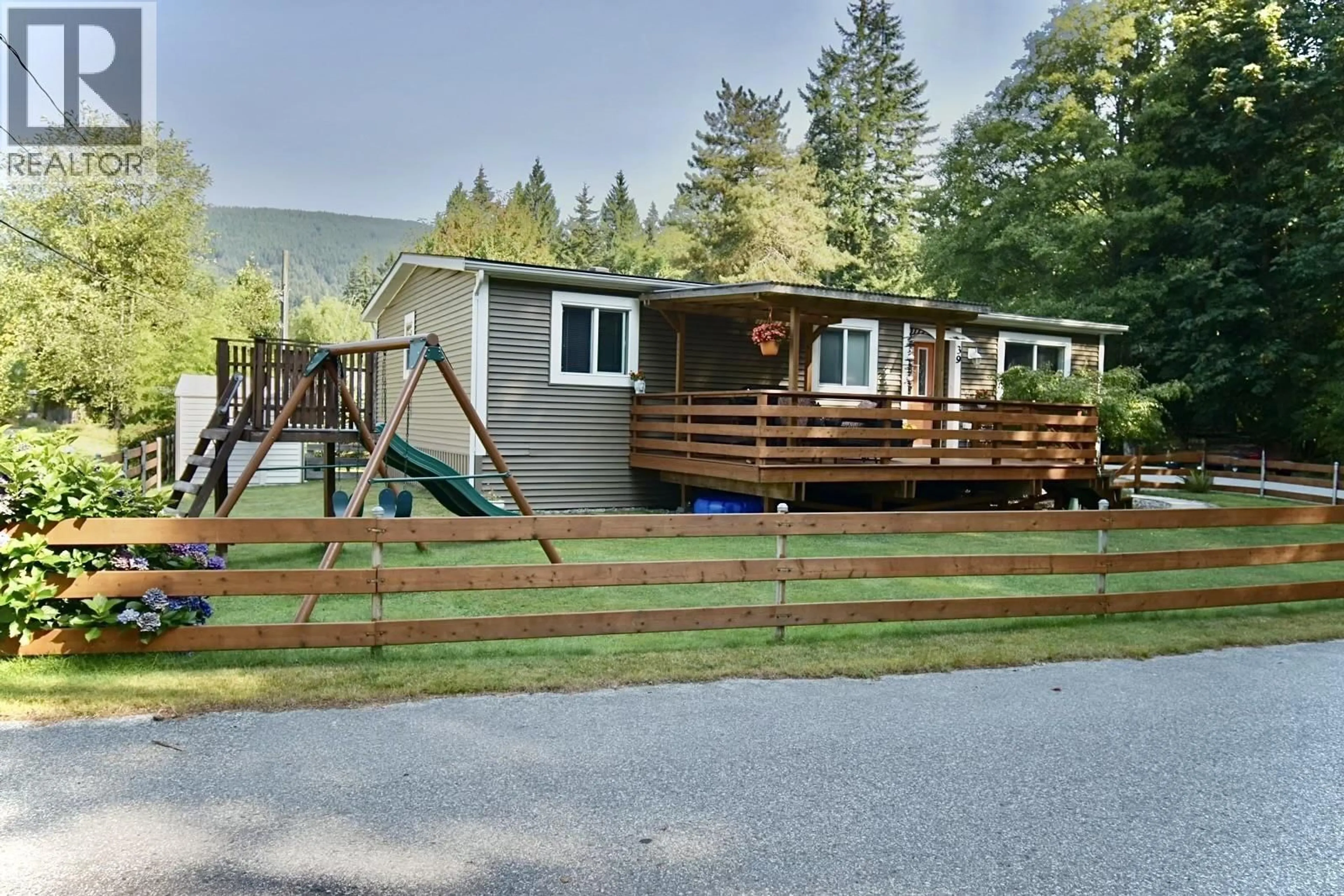 Unknown for 39 - 1413 SUNSHINE COAST HIGHWAY, Gibsons British Columbia V0N1V5