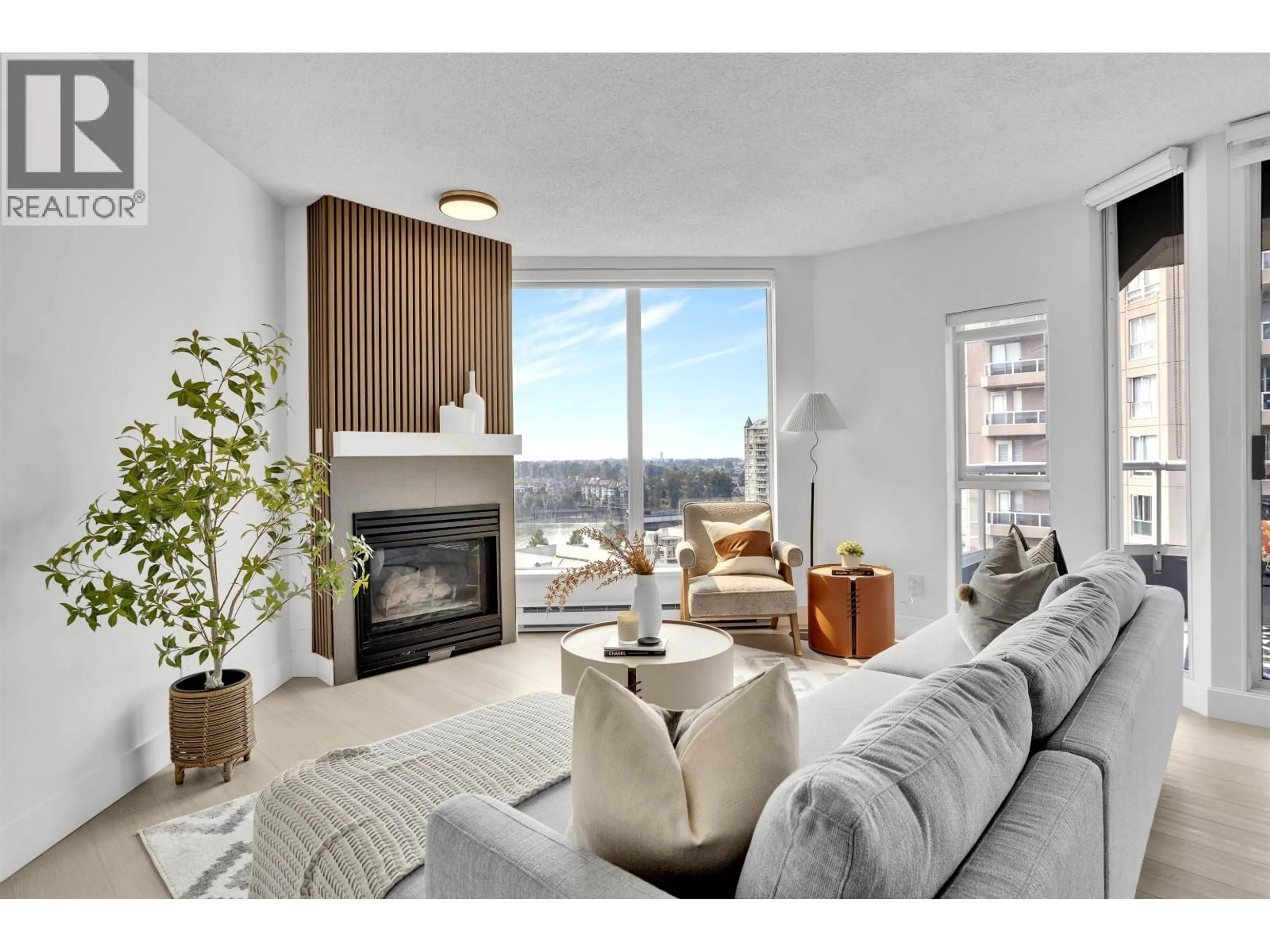 Living room with furniture, unknown for 1503 - 1135 QUAYSIDE DRIVE, New Westminster British Columbia V3M6J4