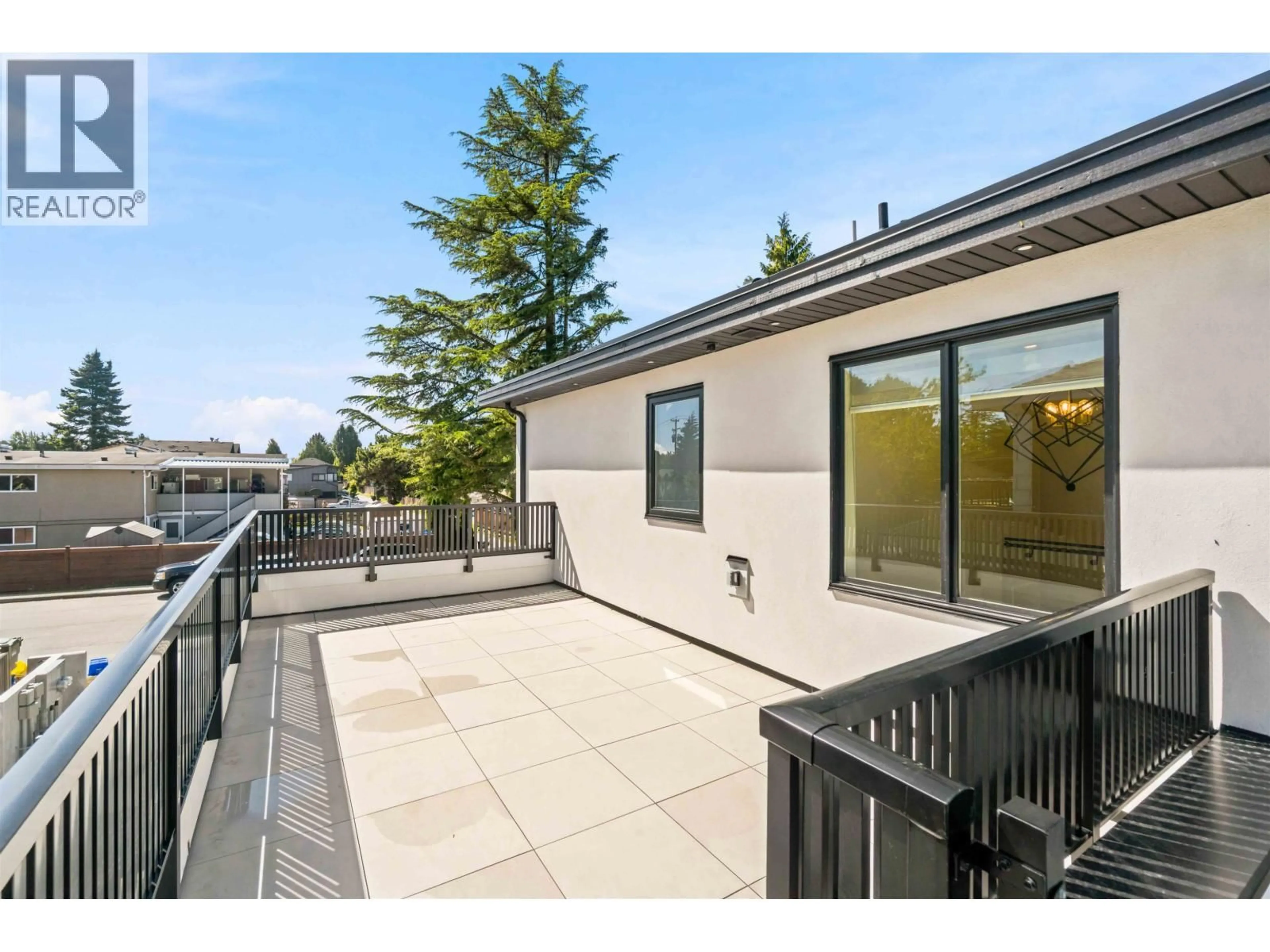 Patio, water/lake/river/ocean view for 1 - 3871 SPRINGFIELD DRIVE, Richmond British Columbia V7E1Z3