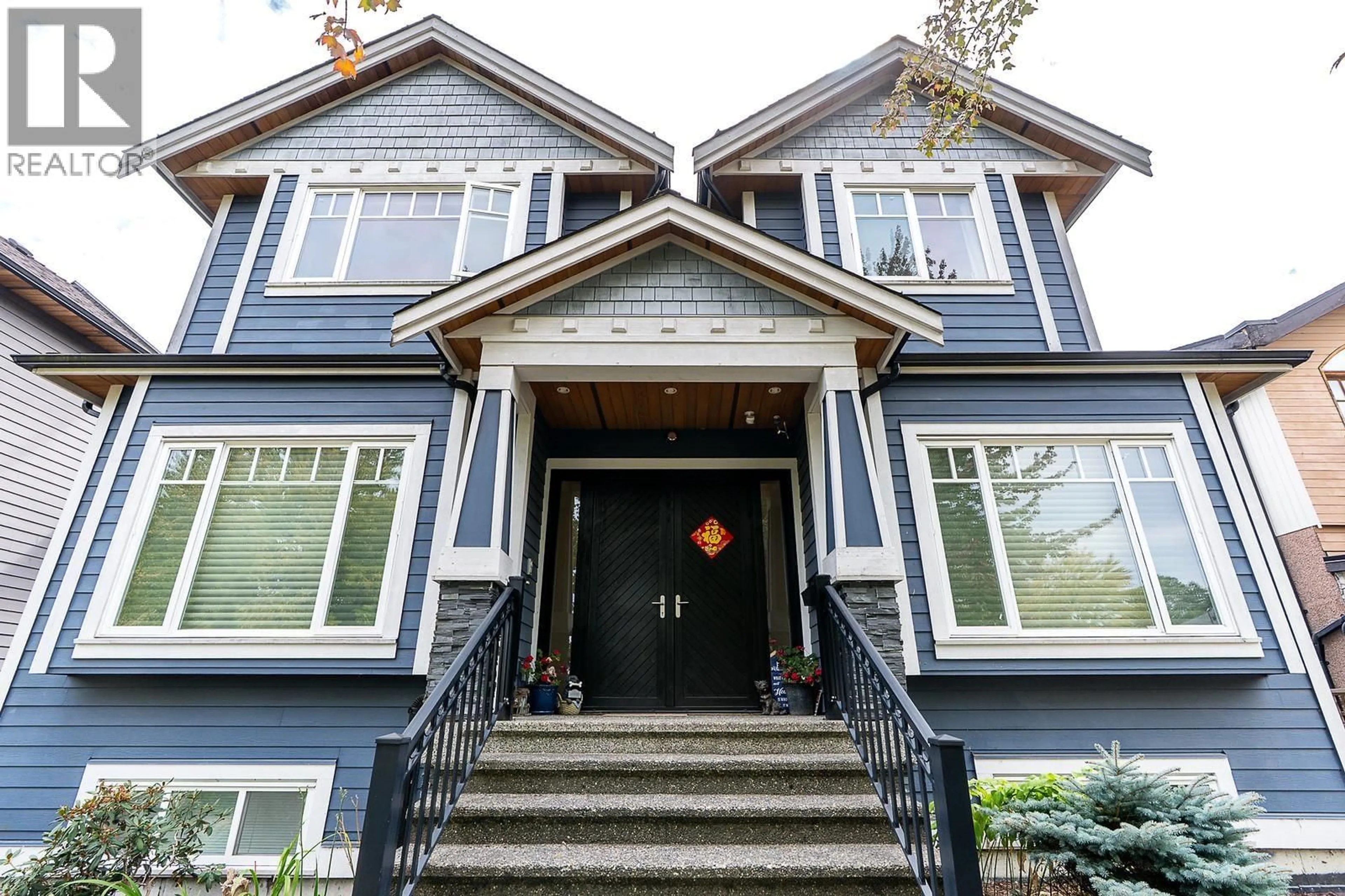 Home with vinyl exterior material, street for 3032 16TH AVENUE, Vancouver British Columbia V5M2M5