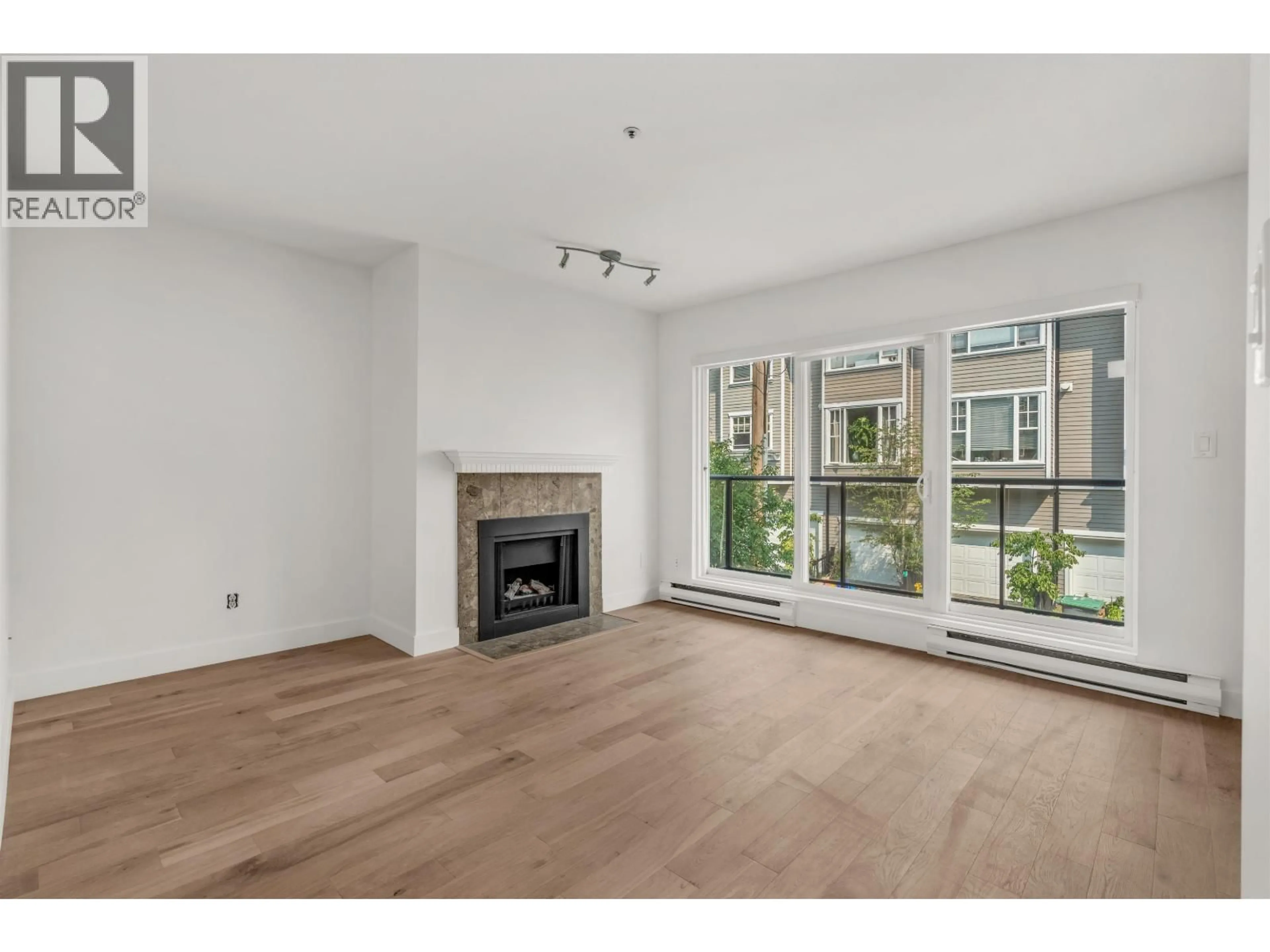 A pic of a room for 204 - 833 16TH AVENUE, Vancouver British Columbia V5Z1S9