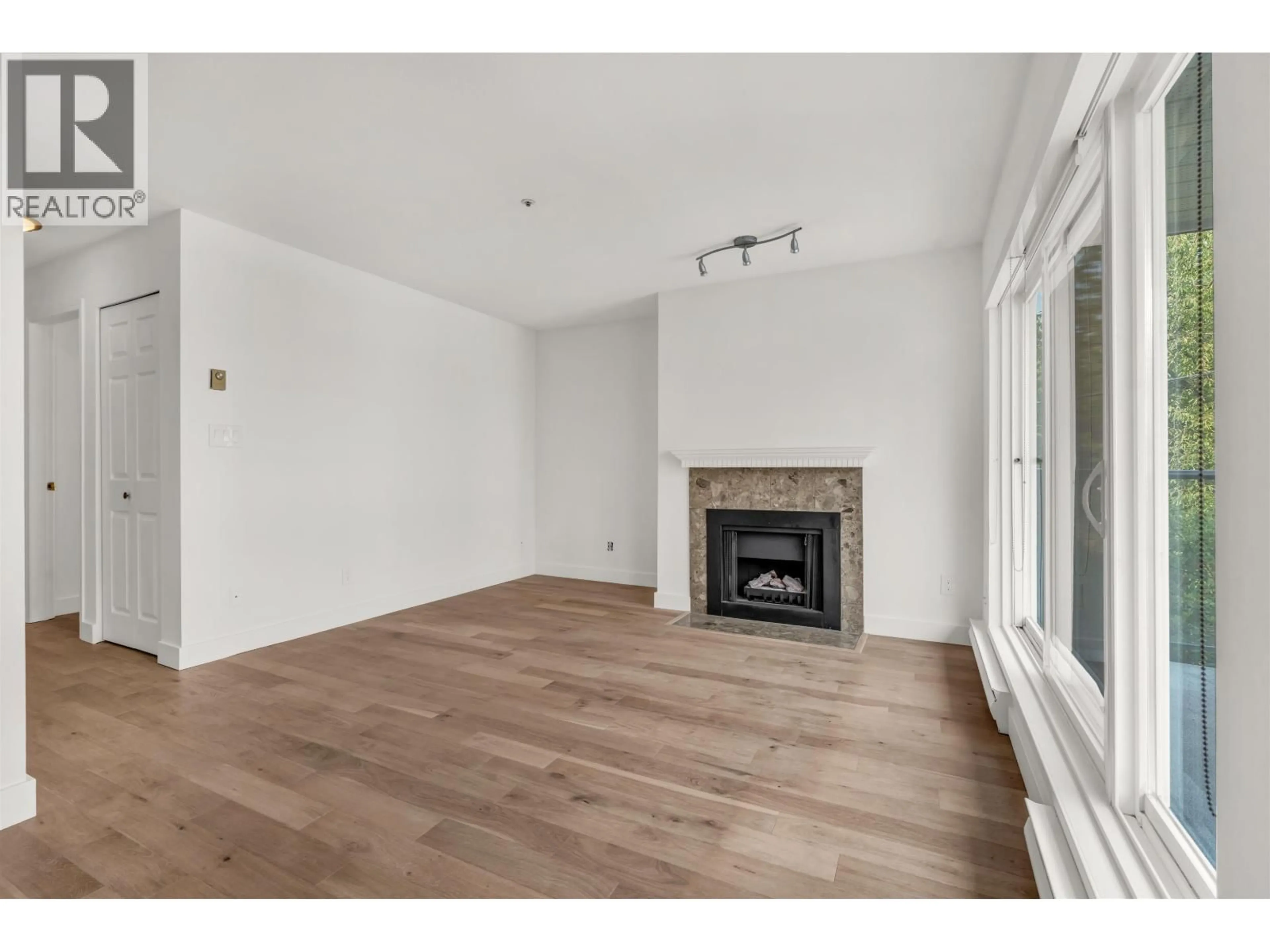 A pic of a room for 204 - 833 16TH AVENUE, Vancouver British Columbia V5Z1S9