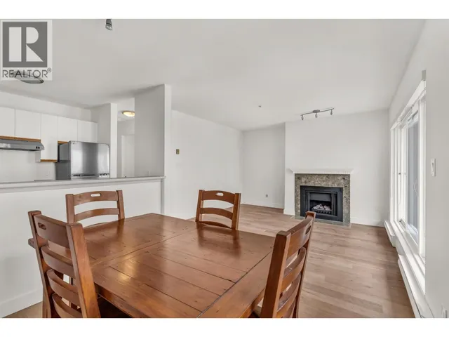 204 - 833 16TH AVENUE, Vancouver 5