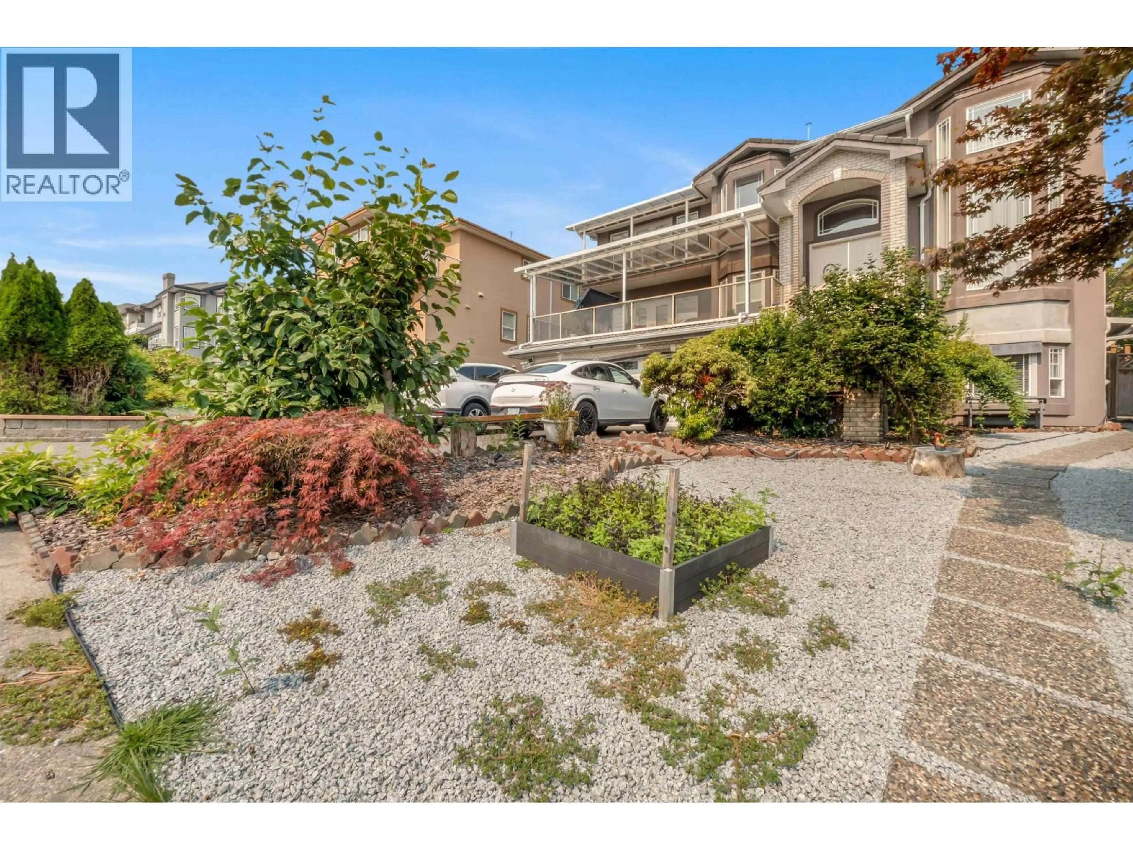 A pic from outside/outdoor area/front of a property/back of a property/a pic from drone, street for 3179 ARRROWSMITH PLACE, Coquitlam British Columbia V3E3B5