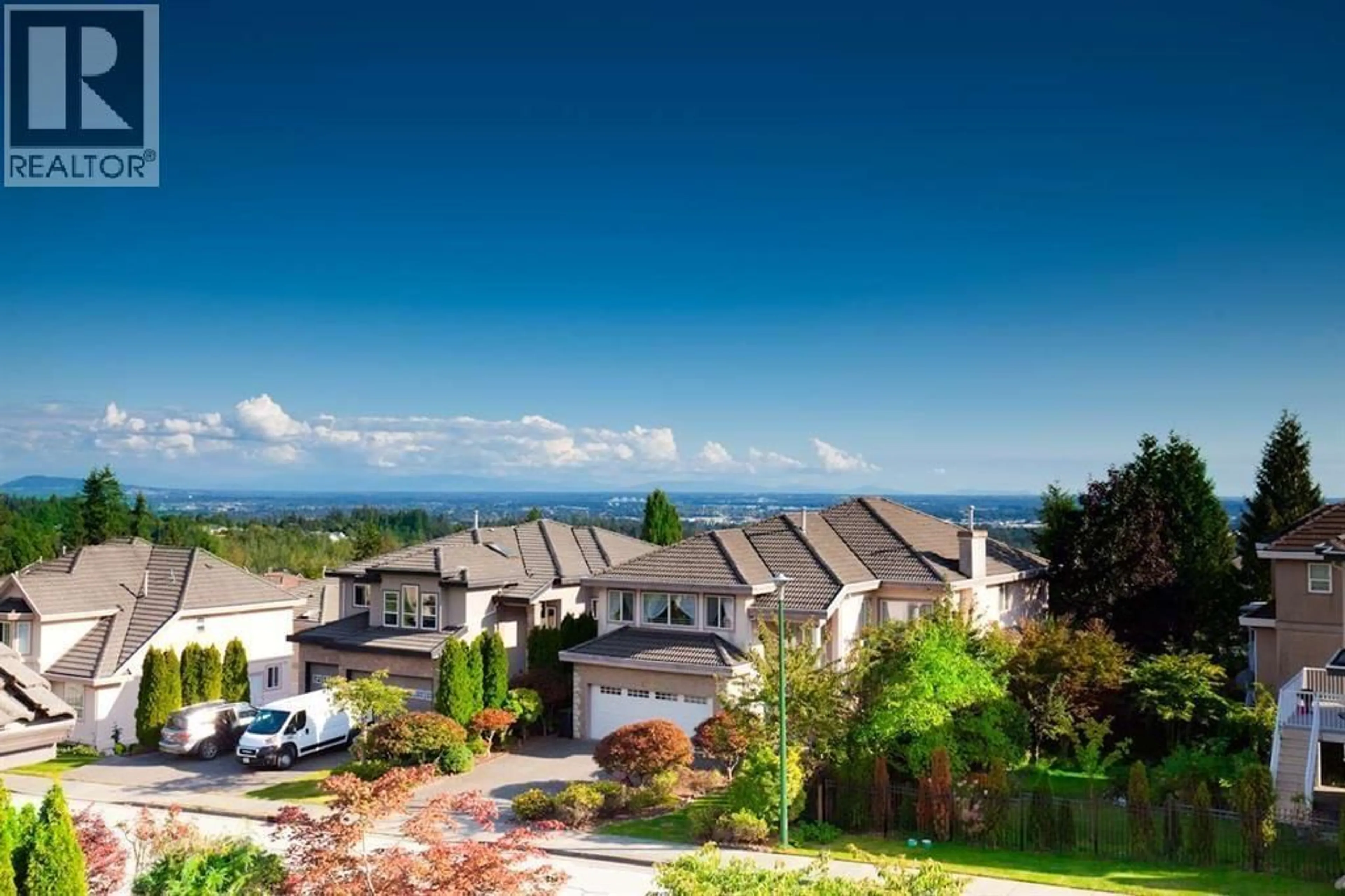 A pic from outside/outdoor area/front of a property/back of a property/a pic from drone, mountain view for 3179 ARRROWSMITH PLACE, Coquitlam British Columbia V3E3B5
