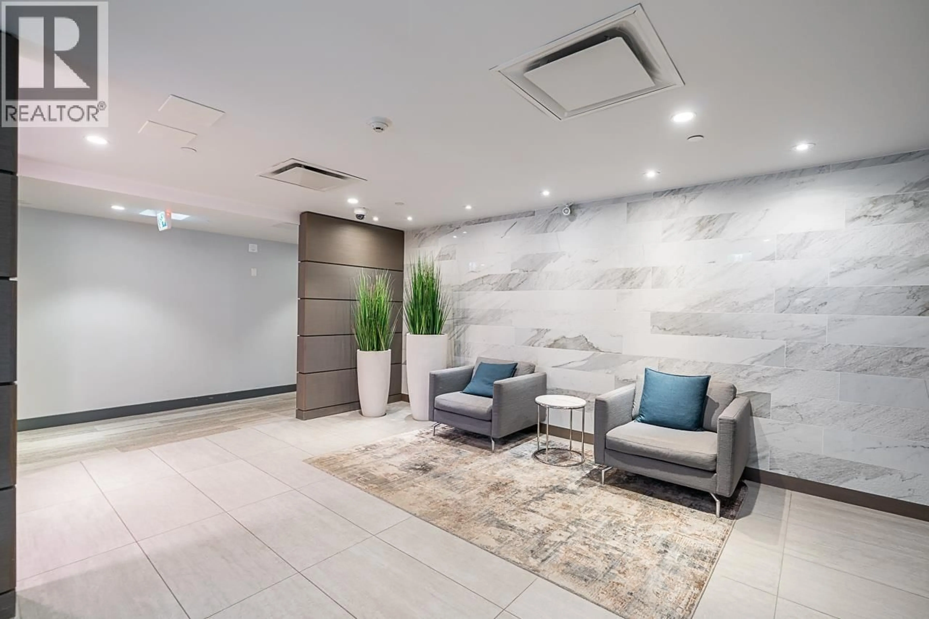 Lobby for 108 - 489 26TH AVENUE, Vancouver British Columbia V5Y0M8