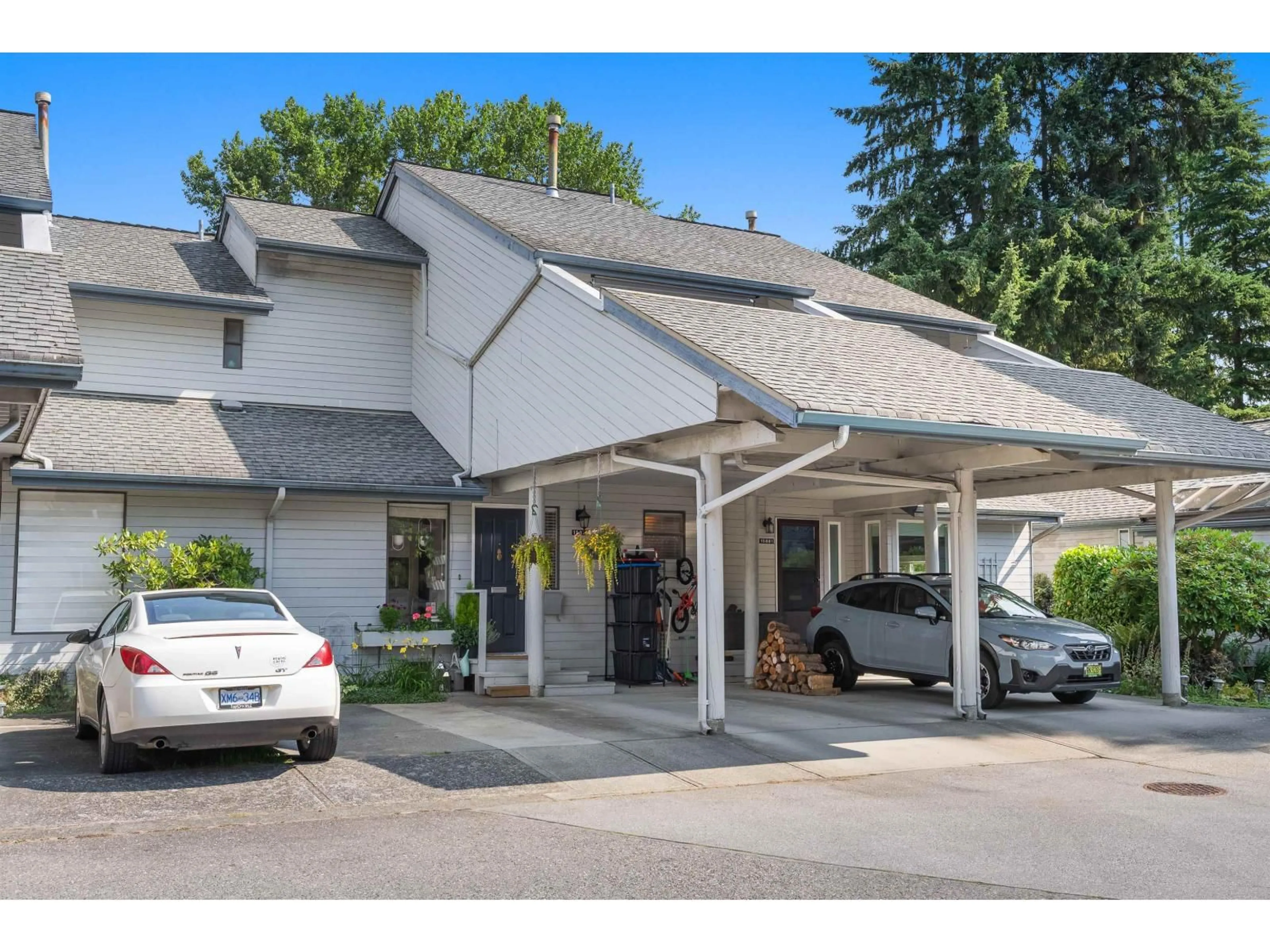 Indoor garage for 15879 ALDER PLACE, Surrey British Columbia V4A5J1