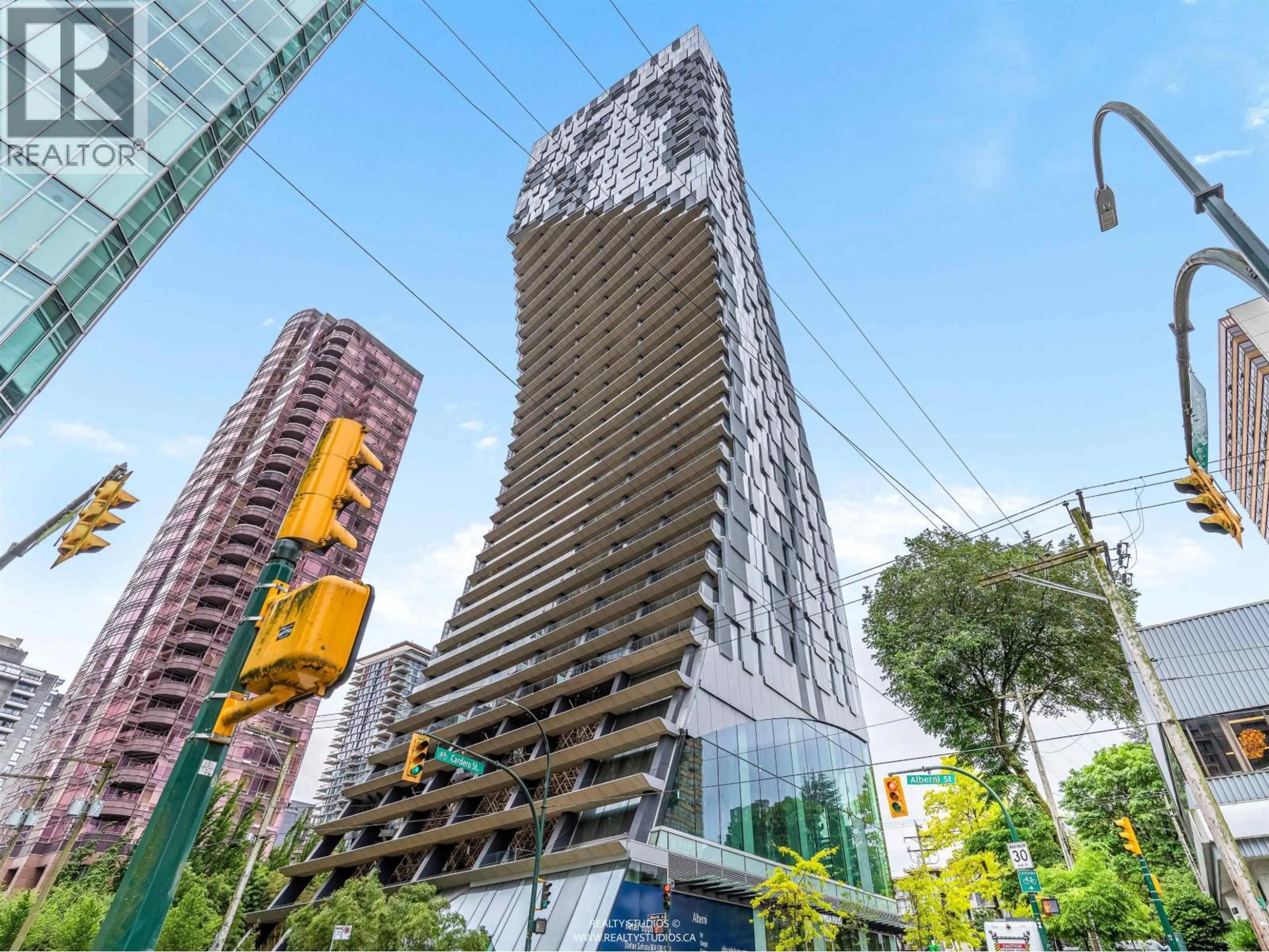 Indoor foyer for 303 - 1568 ALBERNI STREET, Vancouver British Columbia V6G0E3