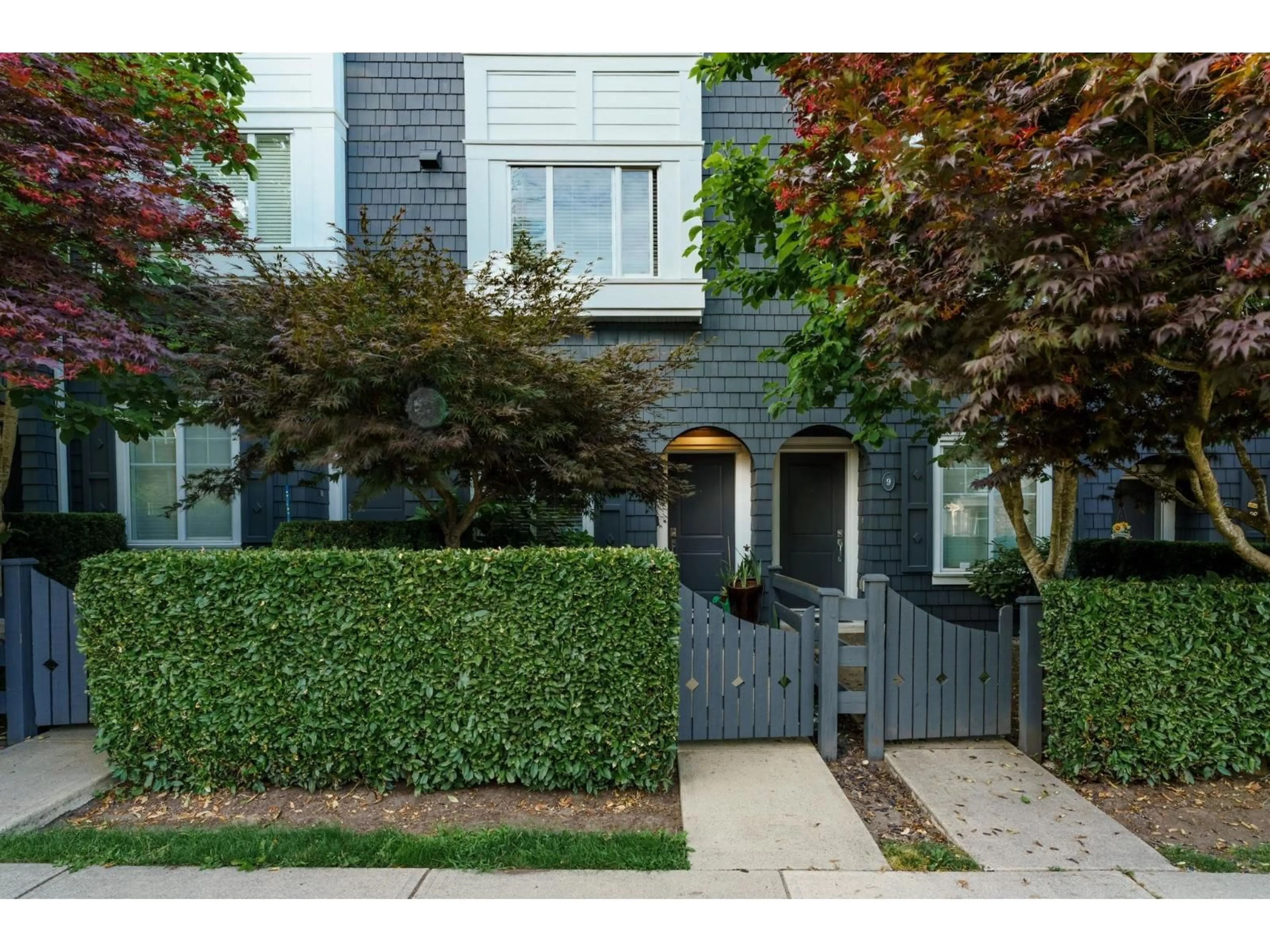 Unknown for 10 - 14955 60 AVENUE, Surrey British Columbia V3S1R4
