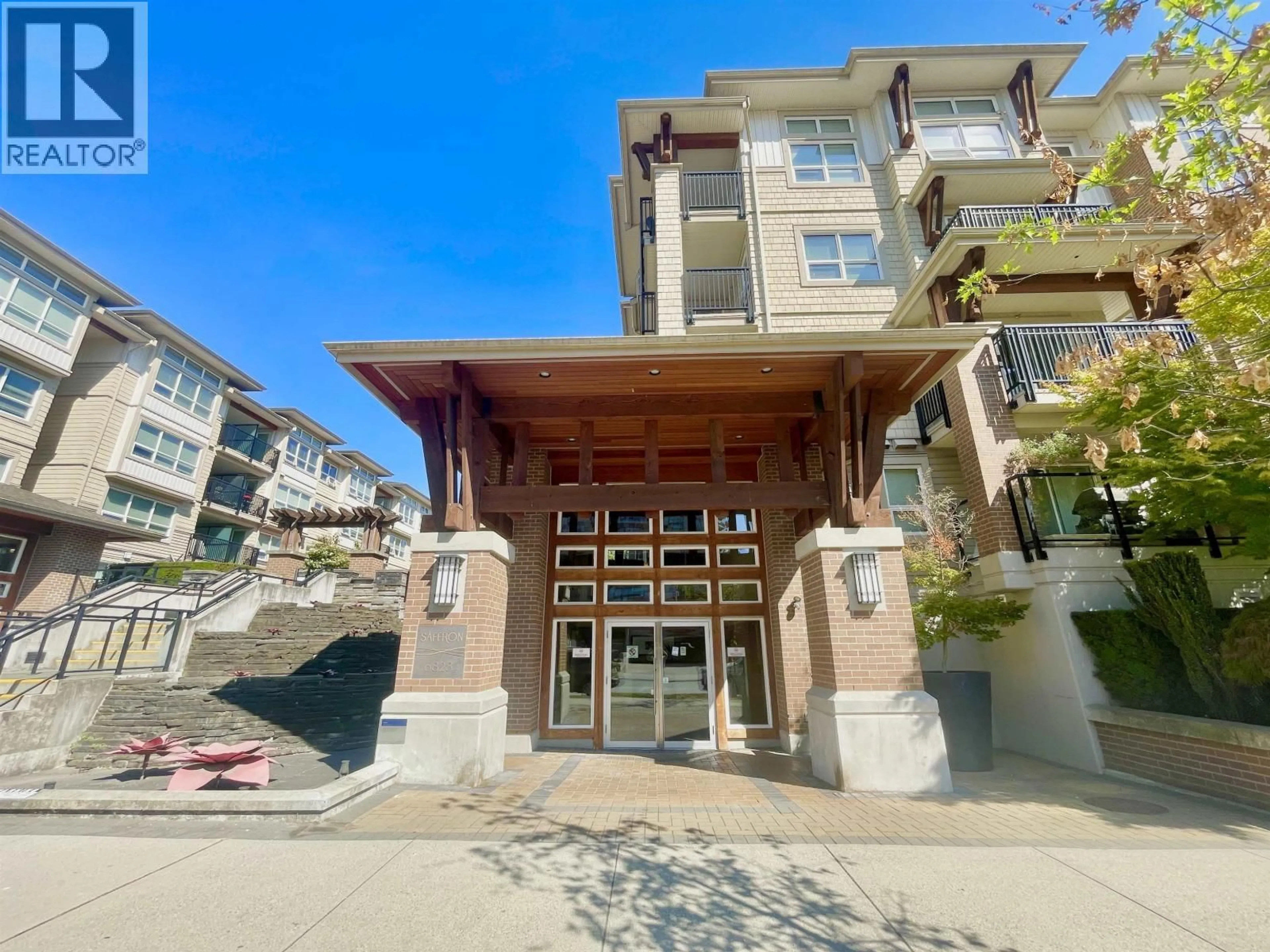 Indoor foyer for 301 - 8600 PARK ROAD, Richmond British Columbia V6Y0C3