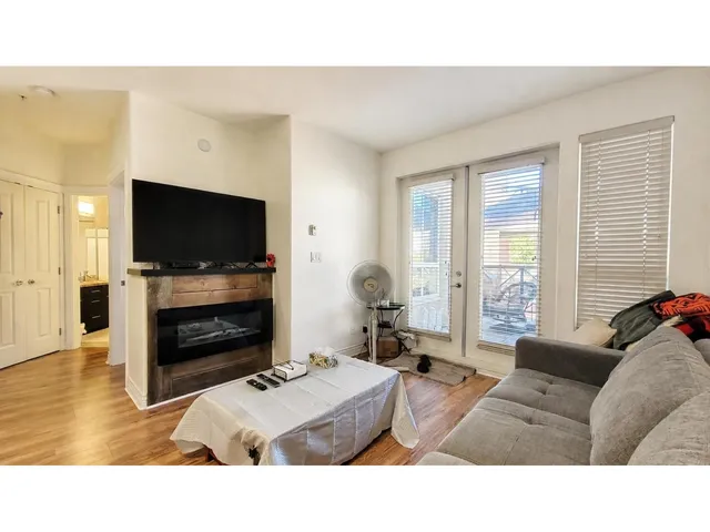 217 - 2970 KING GEORGE BOULEVARD, Surrey 5