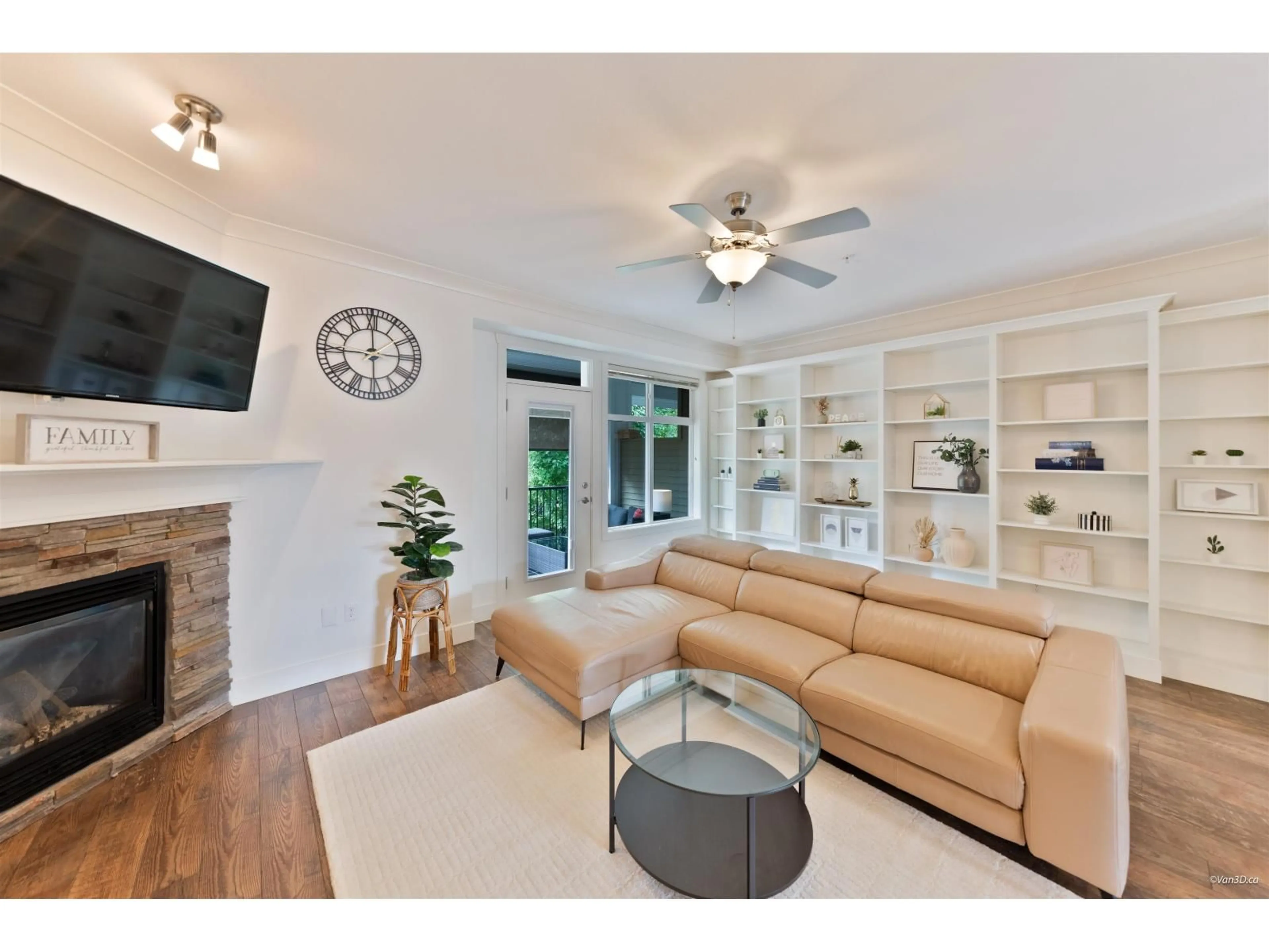 Living room with furniture, unknown for 44 - 5469 CHINOOK STREET, Chilliwack British Columbia V2R0T5