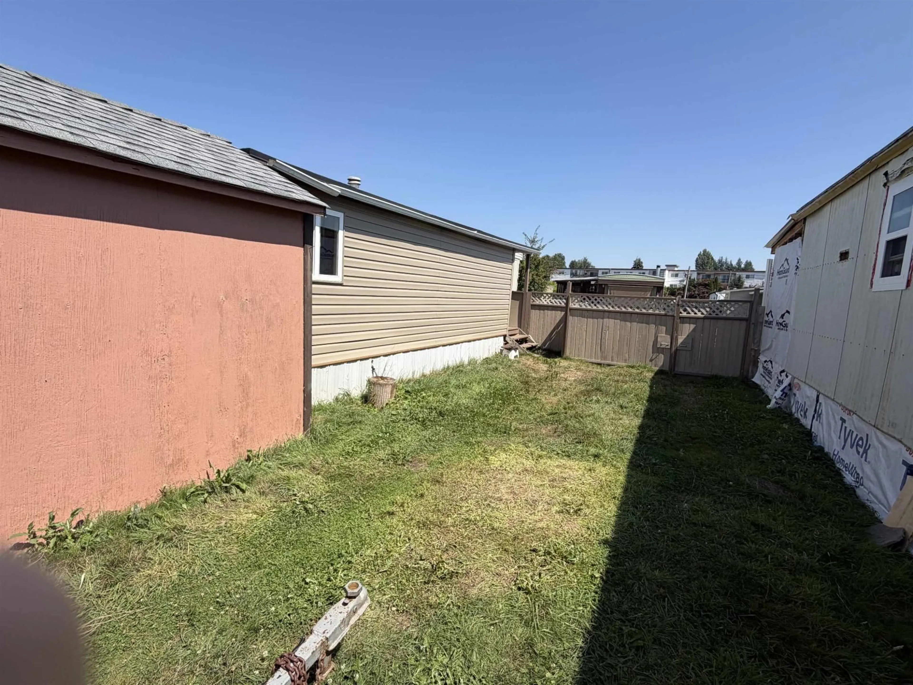 Shed for 20 - 26892 FRASER HIGHWAY, Langley British Columbia V4W3T5