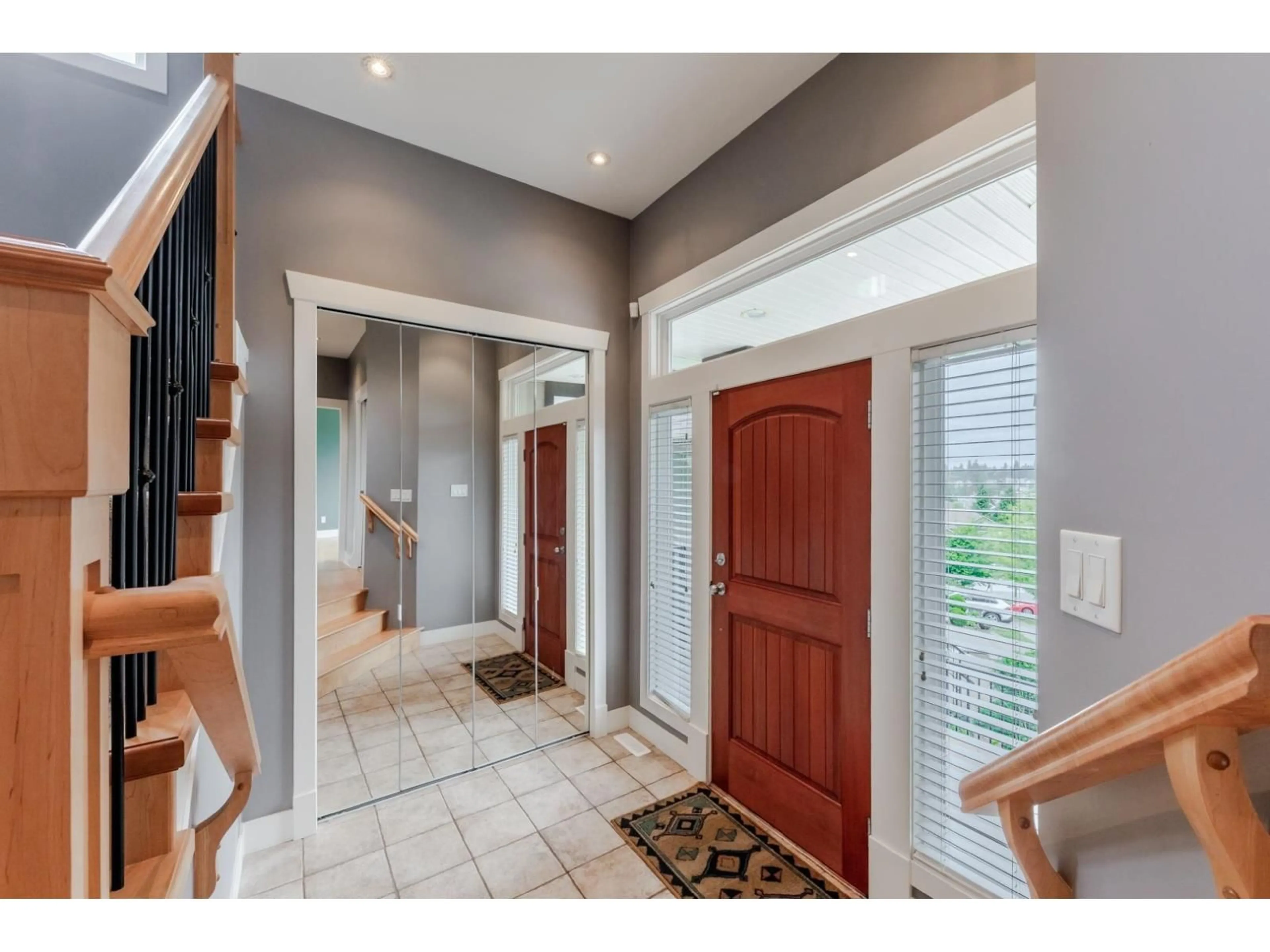 Indoor entryway for 14650 61A AVENUE, Surrey British Columbia V3S6N4