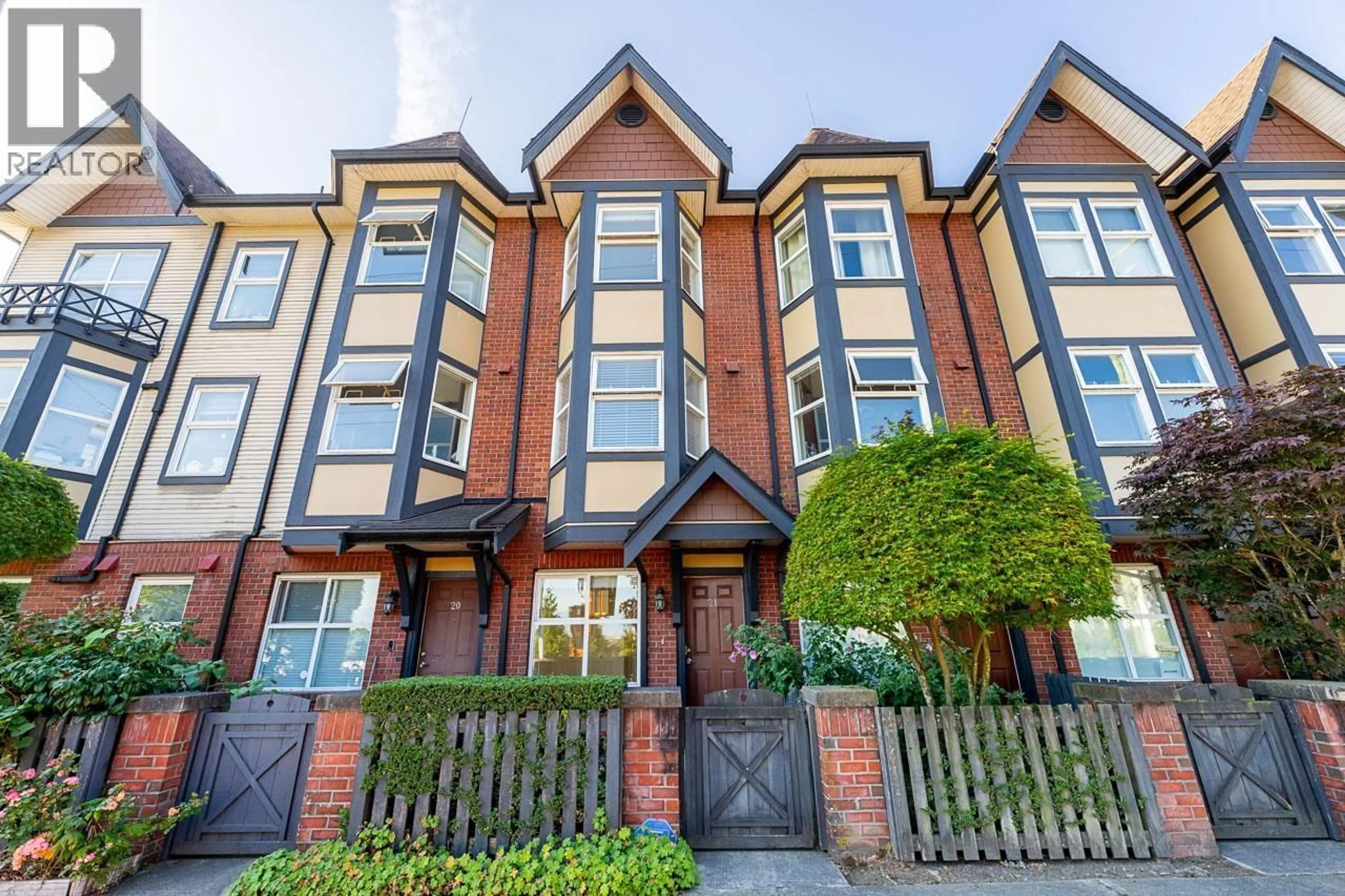 A pic from outside/outdoor area/front of a property/back of a property/a pic from drone, street for 21 - 6099 ALDER STREET, Richmond British Columbia V6Y0A8