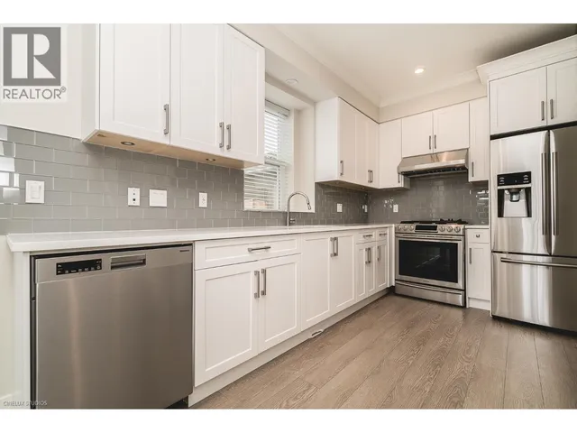 2368 34TH AVENUE, Vancouver 2