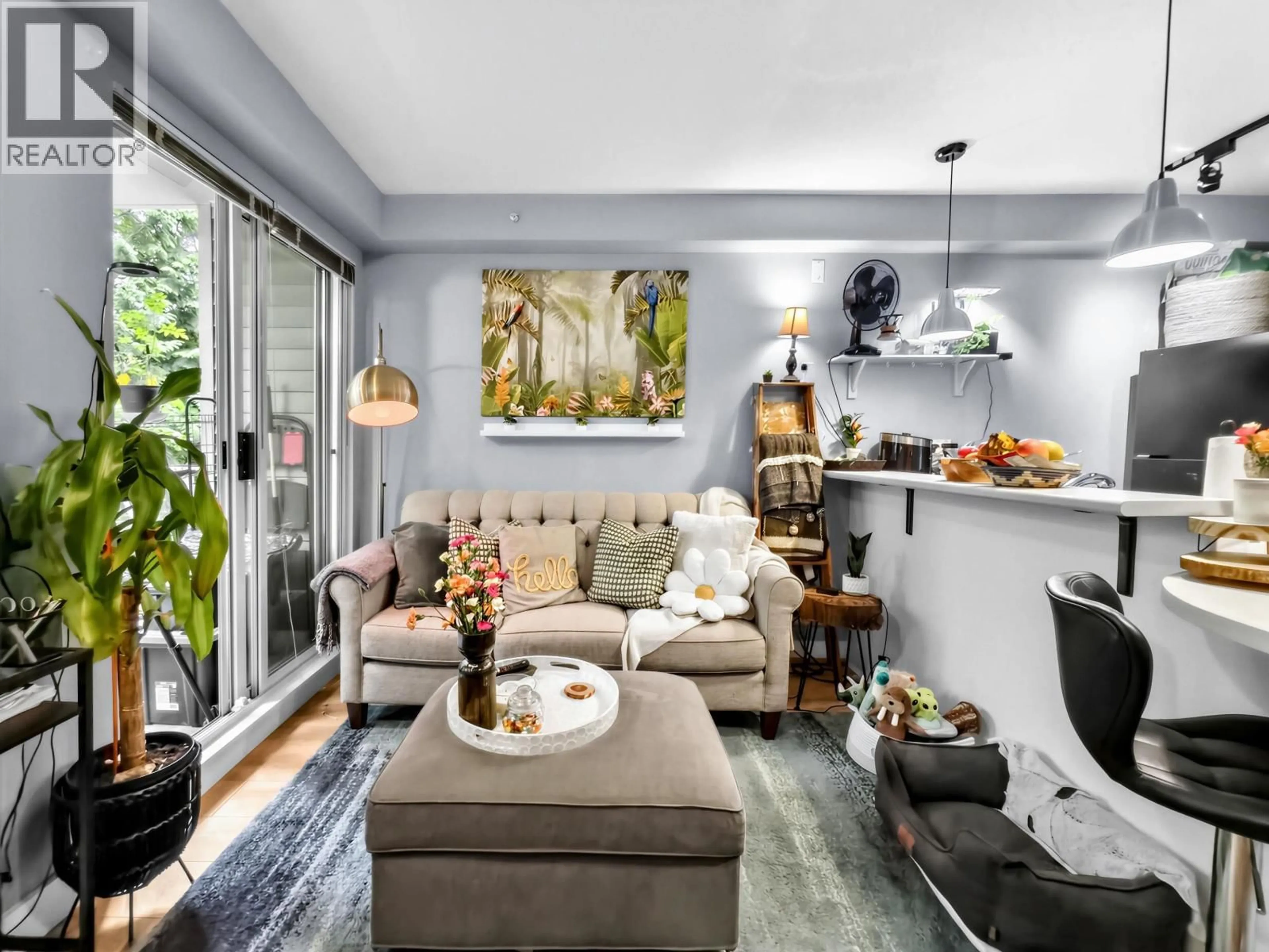 Living room with furniture, unknown for 514 - 528 ROCHESTER AVENUE, Coquitlam British Columbia V3K7A5