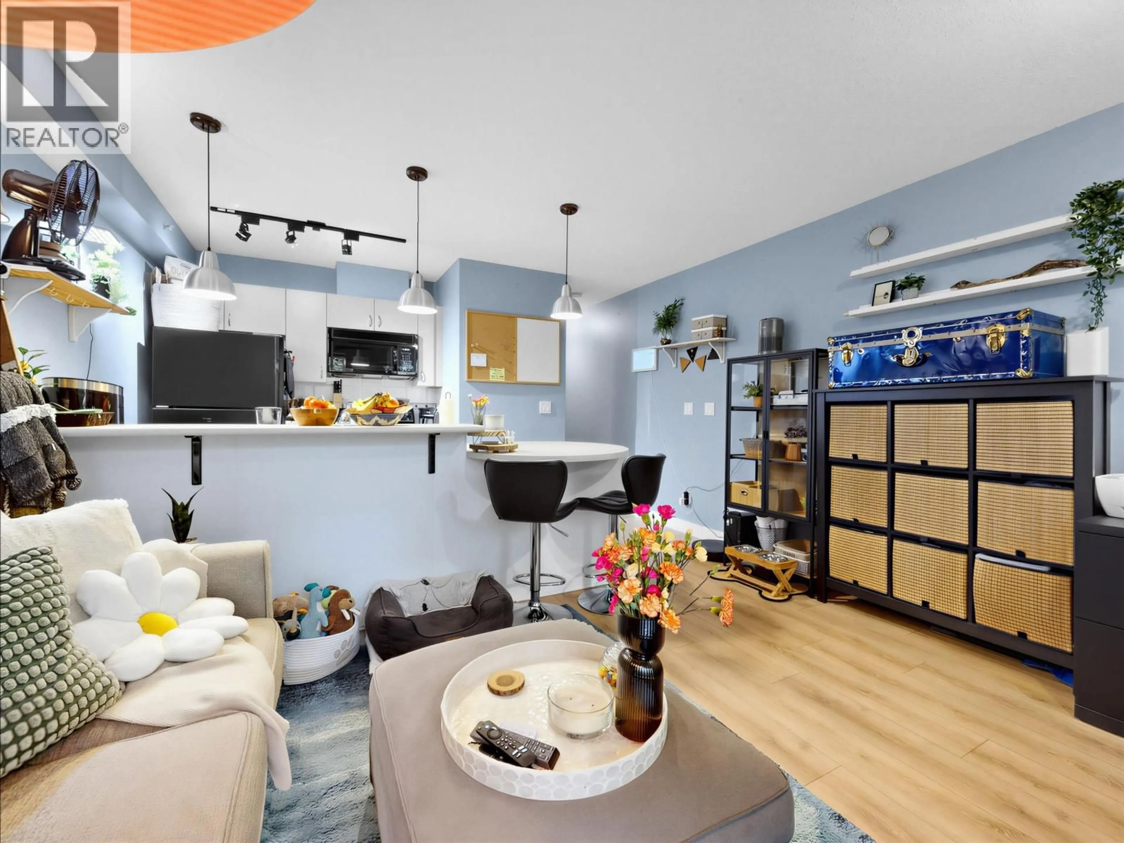 Open concept kitchen, unknown for 514 - 528 ROCHESTER AVENUE, Coquitlam British Columbia V3K7A5