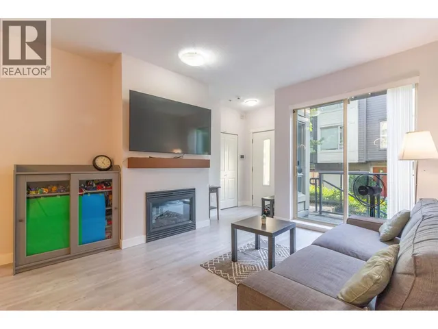 32 - 9229 UNIVERSITY CRESCENT, Burnaby 2