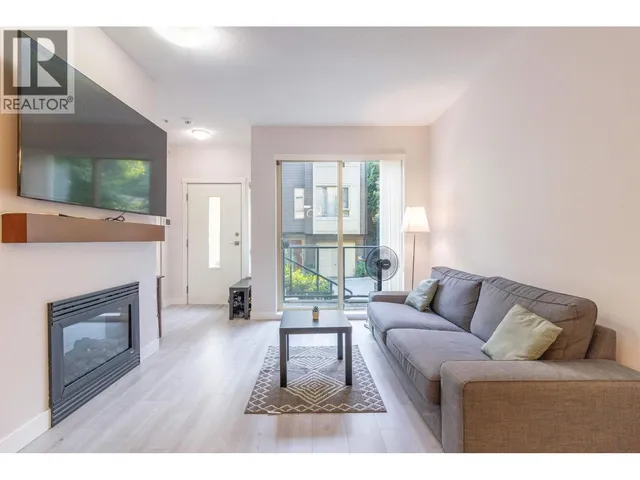 32 - 9229 UNIVERSITY CRESCENT, Burnaby 3