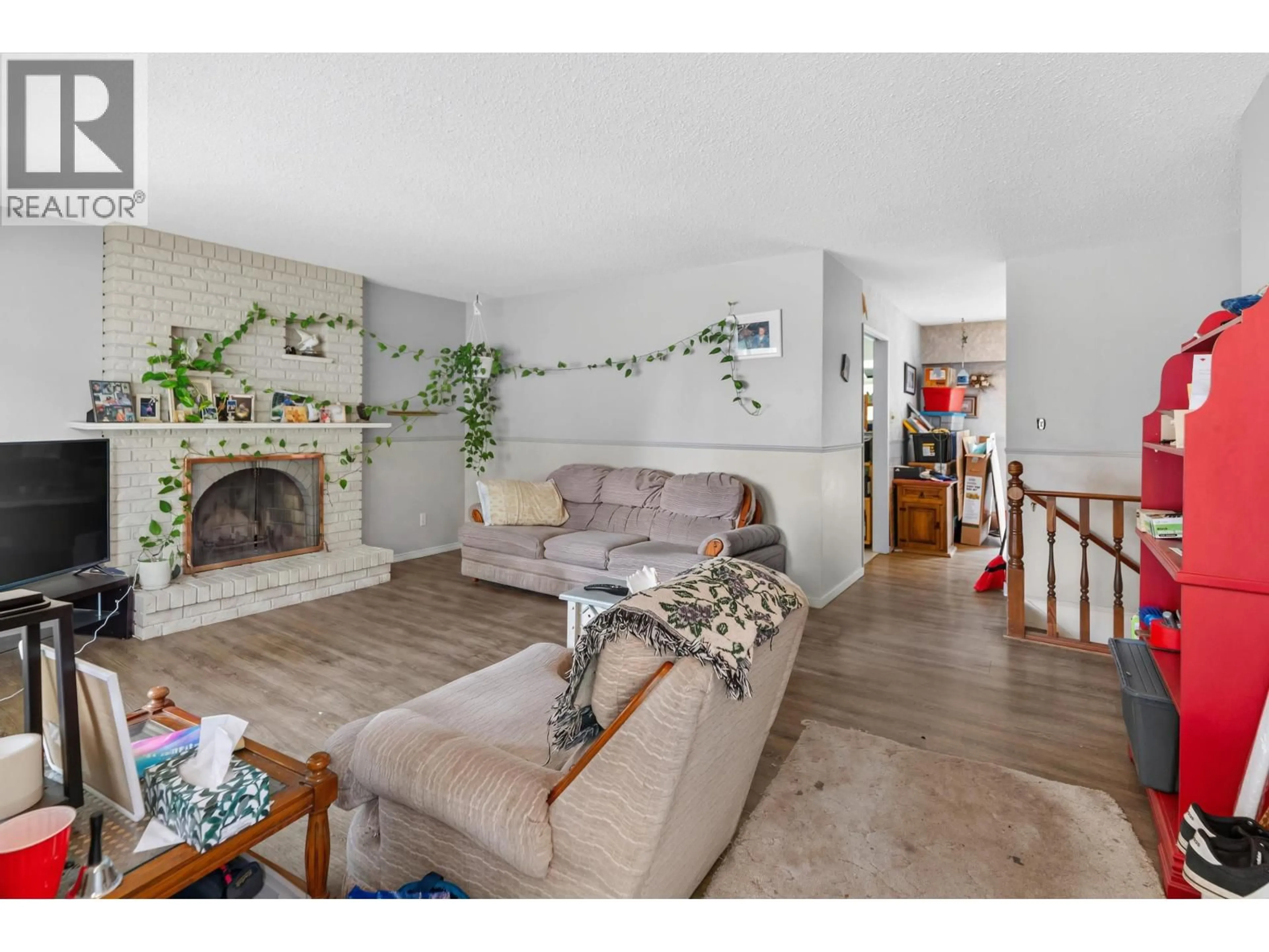 Living room with furniture, unknown for 7288 IMPERIAL CRESCENT, Prince George British Columbia V2N2W6