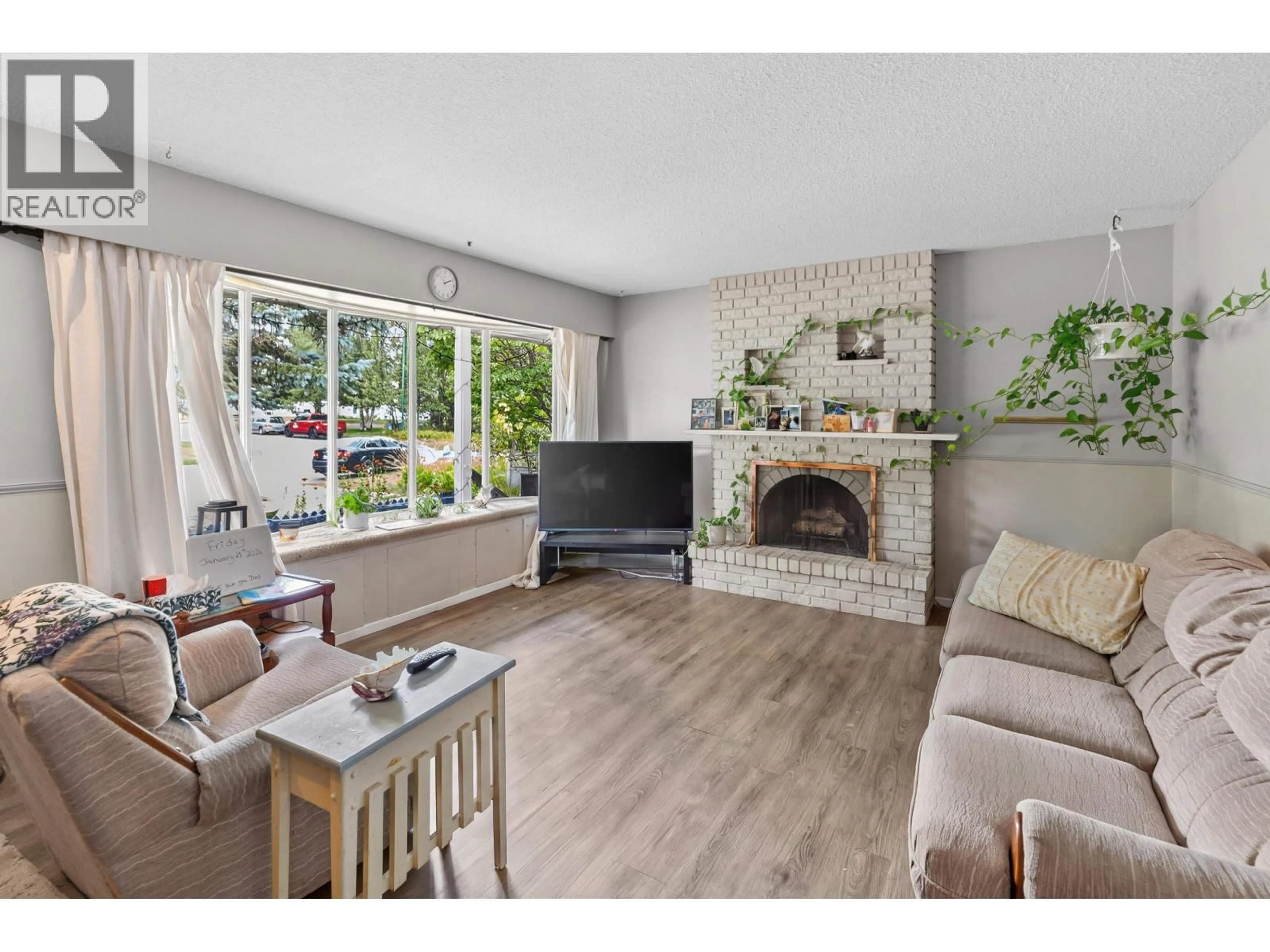Living room with furniture, unknown for 7288 IMPERIAL CRESCENT, Prince George British Columbia V2N2W6