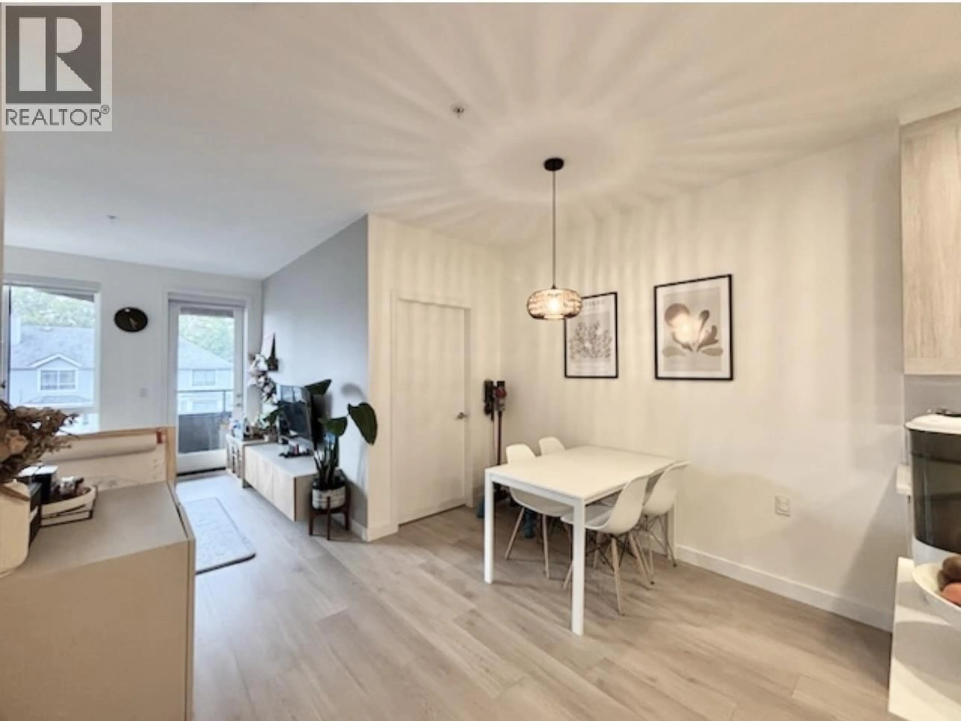 A pic of a room for 317 - 7579 16TH STREET, Burnaby British Columbia V3N0H7