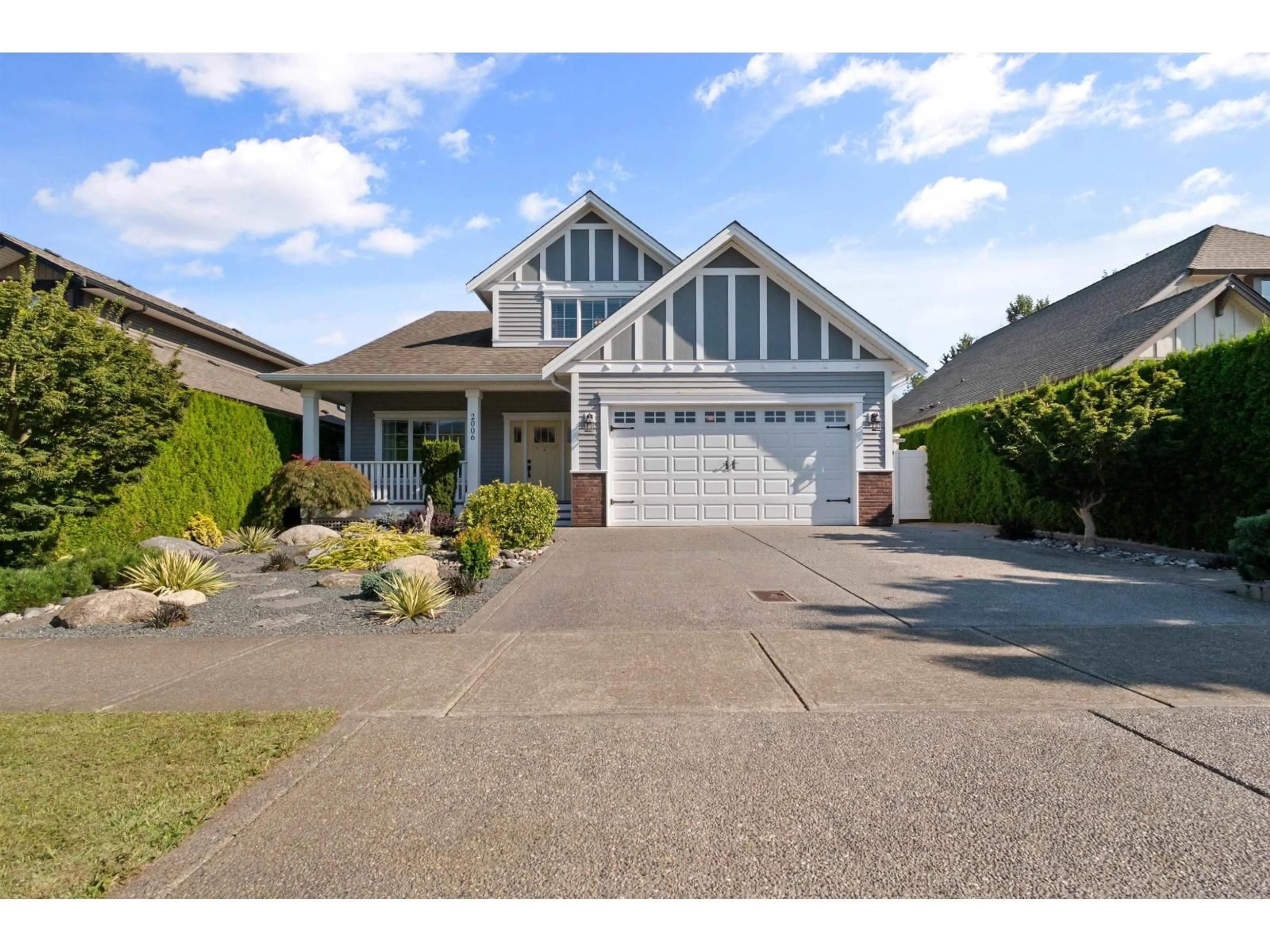 Home with vinyl exterior material, street for 2006 ABERDEEN DRIVE, Agassiz British Columbia V0M1A1