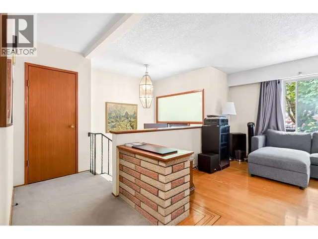 2175 WAVERLEY AVENUE, Vancouver 5